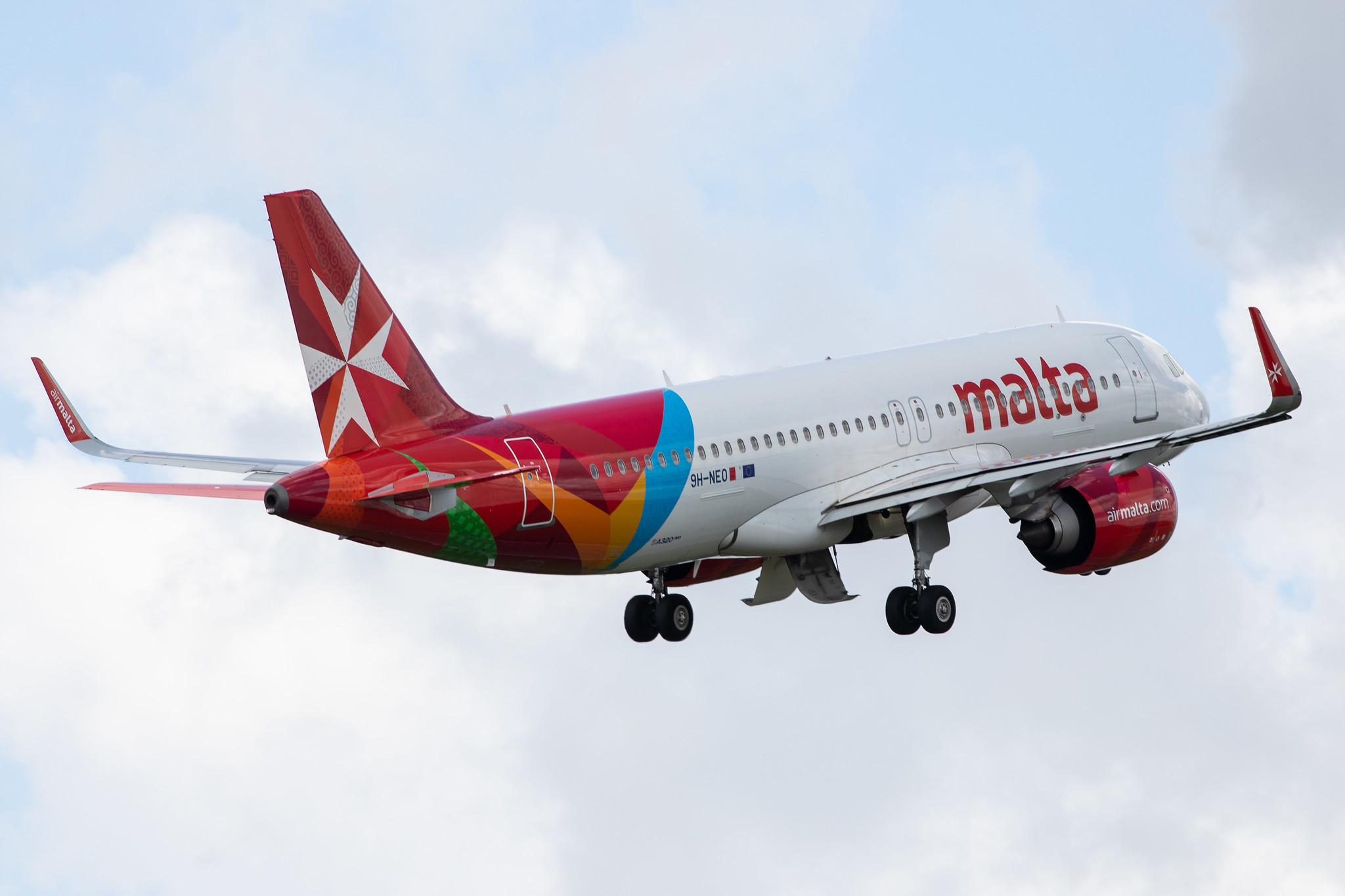 Hamburg Airport: Air Malta (KM / AMC) |  Airbus A320-251N A20N | 9H-NEO | MSN 7875