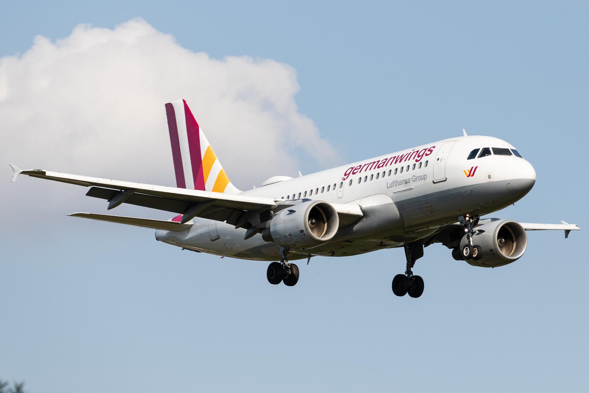 Hamburg Airport: Eurowings (EW / EWG) | Operator: Germanwings |  Airbus A319-112 A319 | D-AKNT | MSN 2607