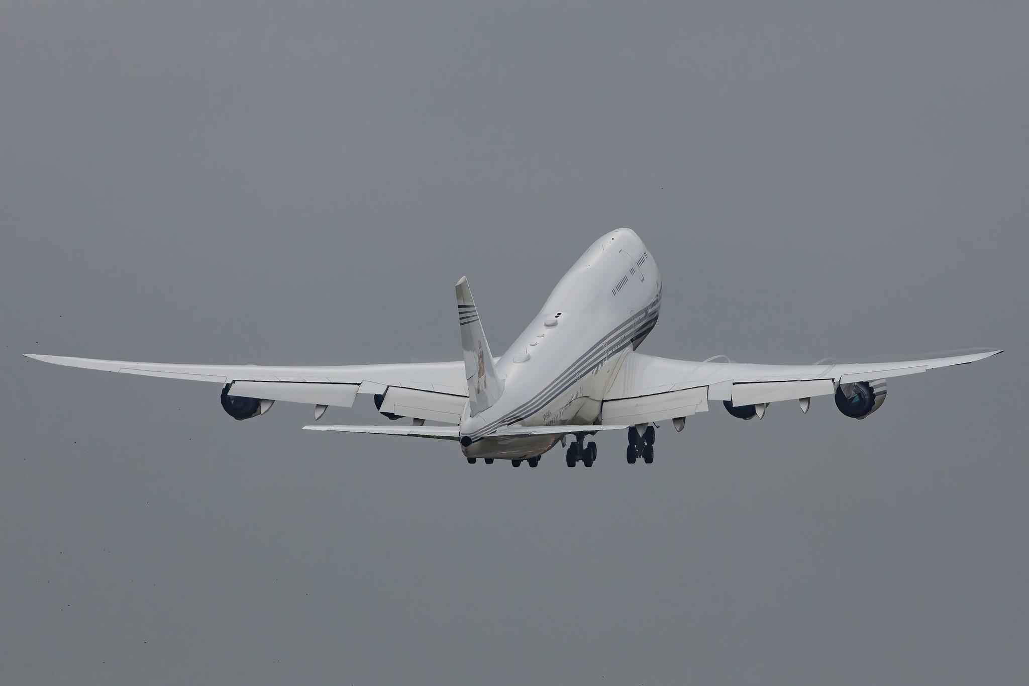 Hamburg Airport: Brunei Government |  Boeing 747-8LQ(BBJ) B748 | V8-BKH | MSN 41060