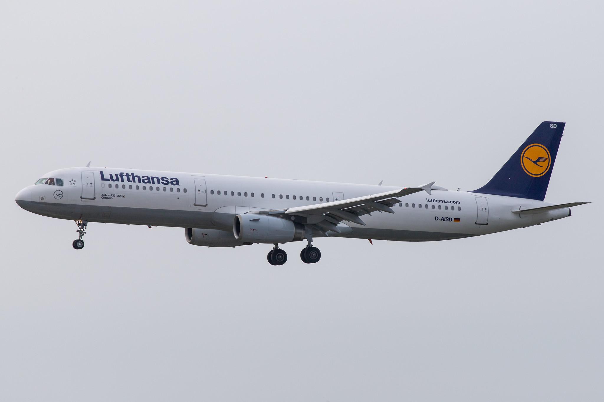 Hamburg Airport: Lufthansa (LH / DLH) |  Airbus A321-231 A321 | D-AISD | MSN 1188