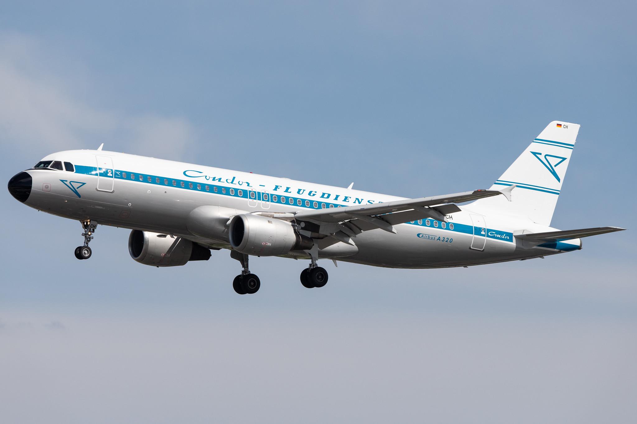 Hamburg Airport: Condor (DE / CFG) |  Livery: Retro Livery |  Airbus A320-212 A320 | D-AICH | MSN 0971