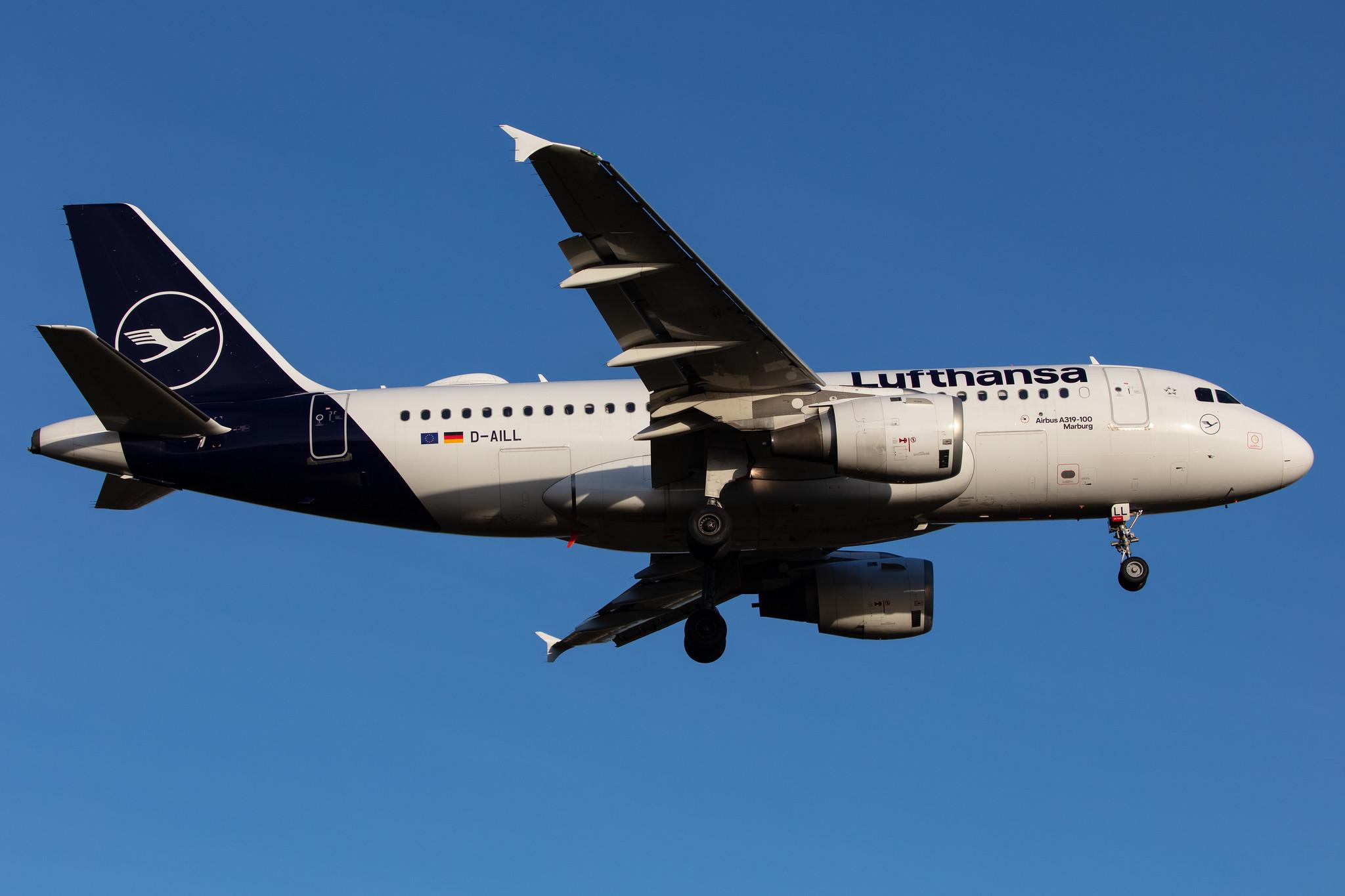 Hamburg Airport: Lufthansa (LH / DLH) |  Airbus A319-114 A319 | D-AILL | MSN 0689