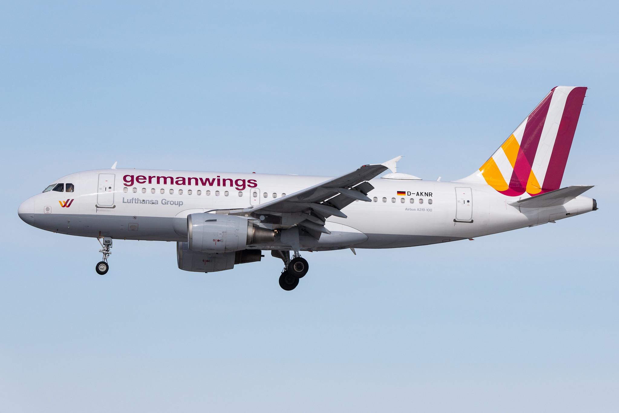 Hamburg Airport: Eurowings (EW / EWG) |  Airbus A319-112 A319 | D-AKNR | MSN 1209 (Germanwings)