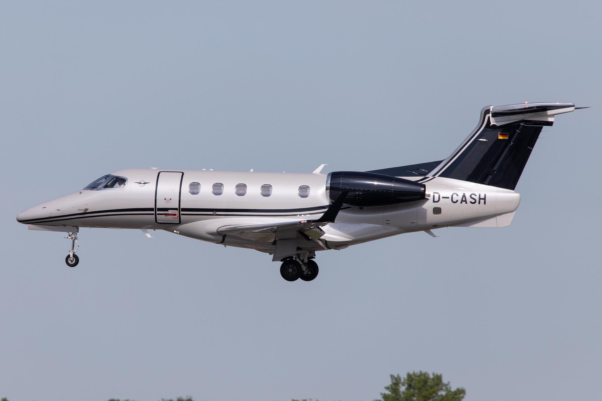 Hamburg Airport: Air Hamburg (/ AHO) |  Embraer Phenom 300 E55P | D-CASH | MSN 50500398