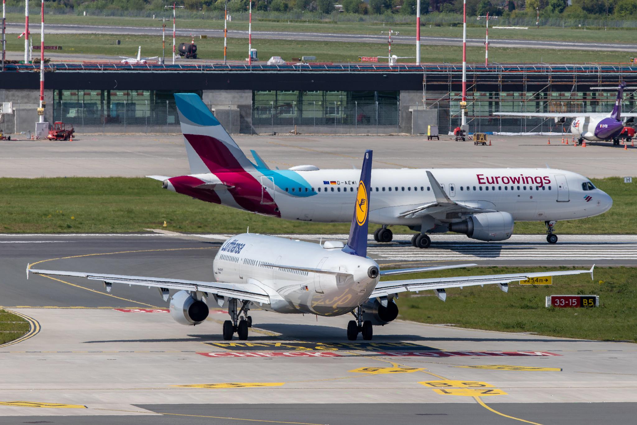 Hamburg Airport: Lufthansa (LH / DLH) |  Airbus A321-131 A321 | D-AIRO | MSN 0563
