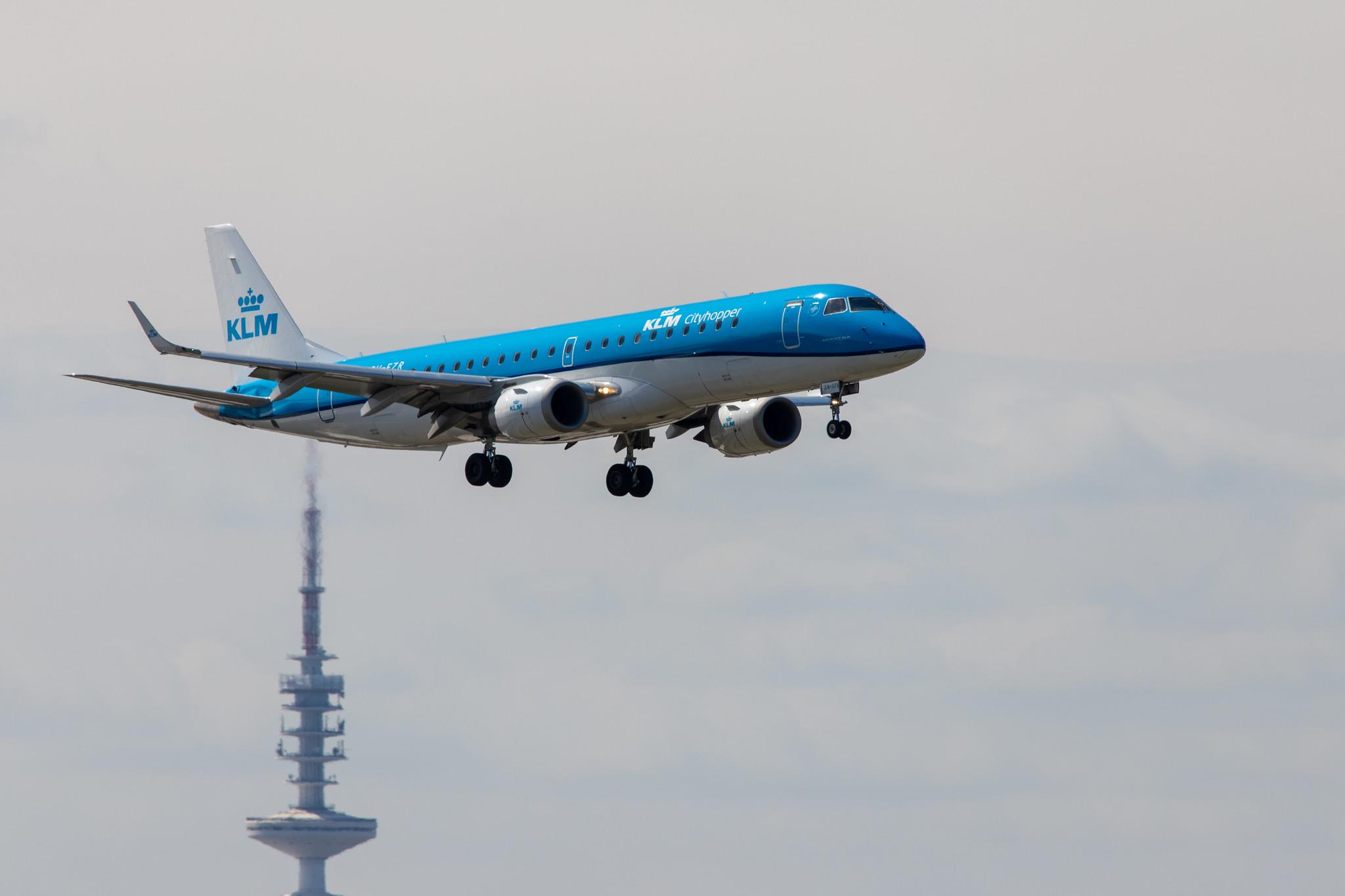 Hamburg Airport: KLM (KL / KLM) | Operator: KLM Cityhopper |  Embraer E190STD E190 | PH-EZR | MSN 19000375