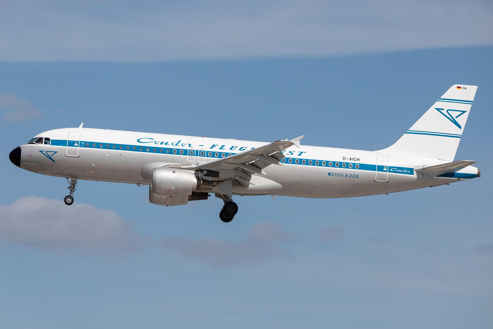Hamburg Airport: Condor (DE / CFG) |  Livery: Retro Livery |  Airbus A320-212 A320 | D-AICH | MSN 0971