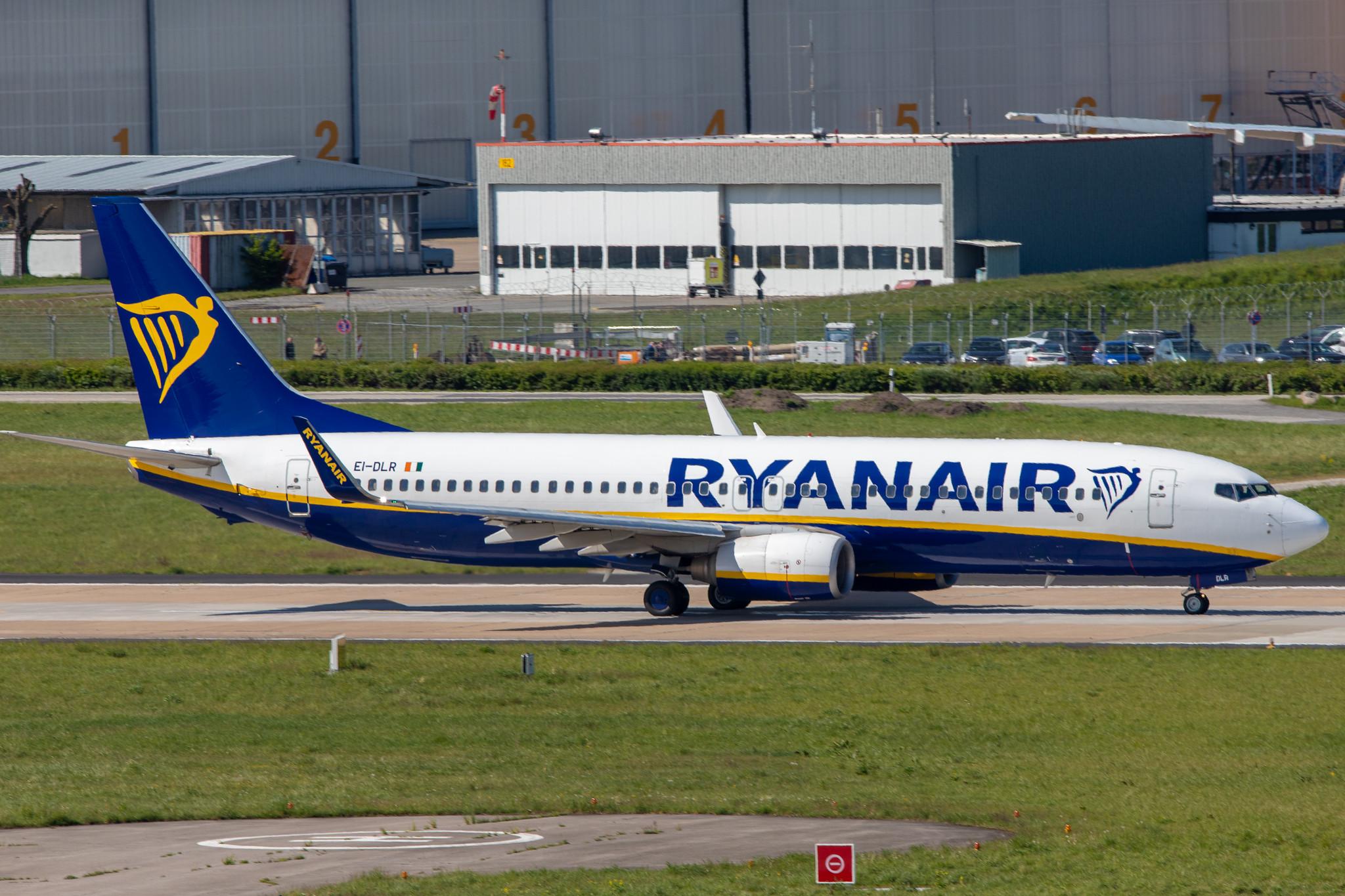 Hamburg Airport: Ryanair (FR / RYR) |  Boeing 737-8AS B738 | EI-DLR | MSN 33596