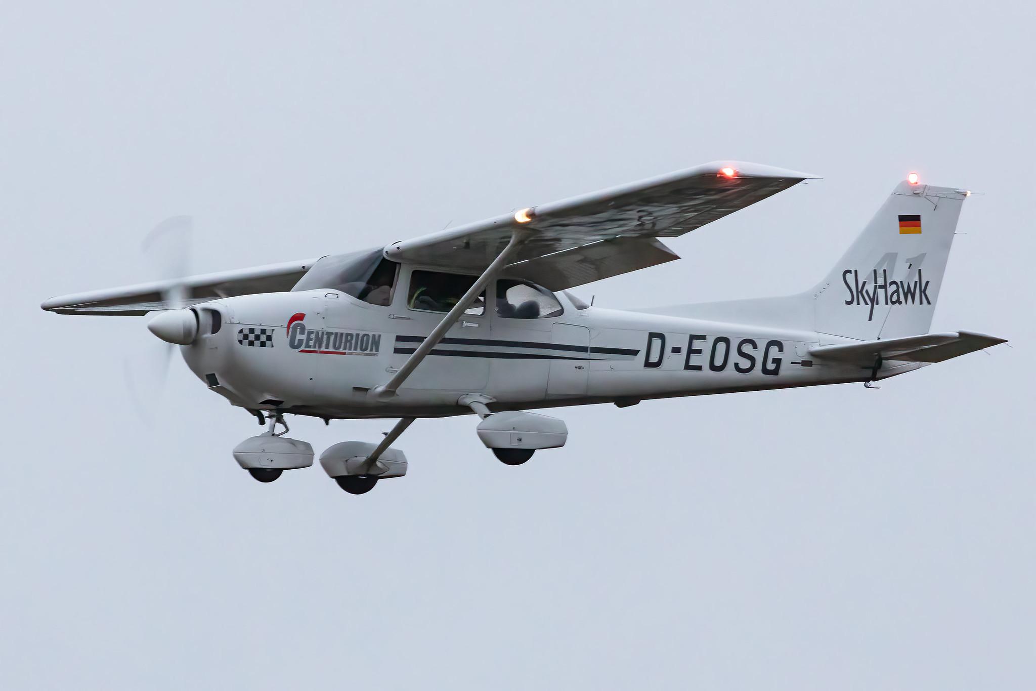 Hamburg Airport: Private Owner |  Cessna 172R Skyhawk II C172 | D-EOSG | MSN 17281200