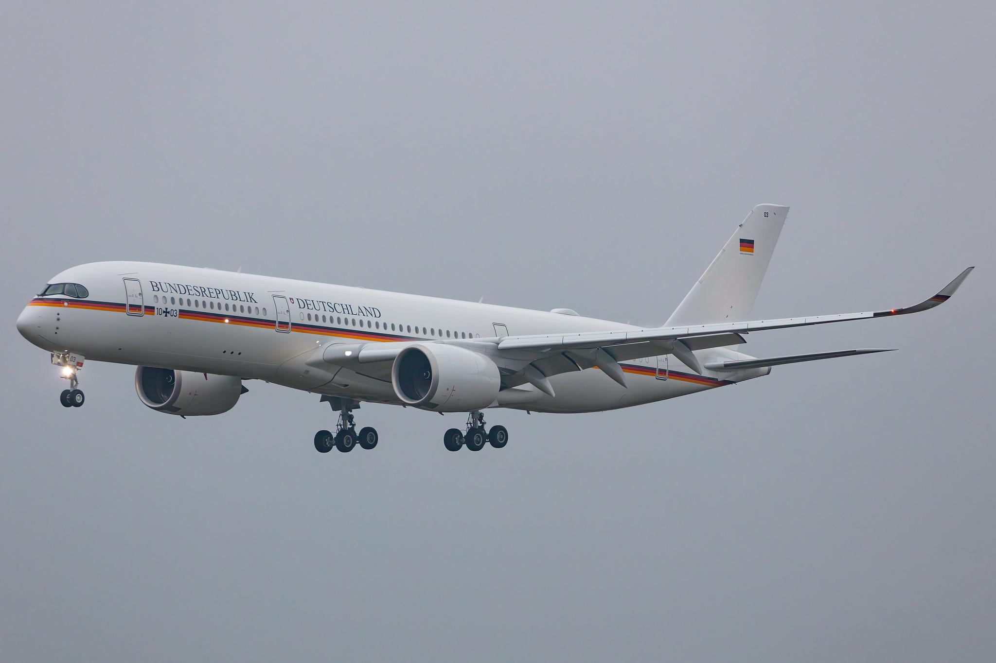 Hamburg Airport: German Air Force (/ GAF) |  Airbus A350-941 A359 | 10+03 | MSN 416