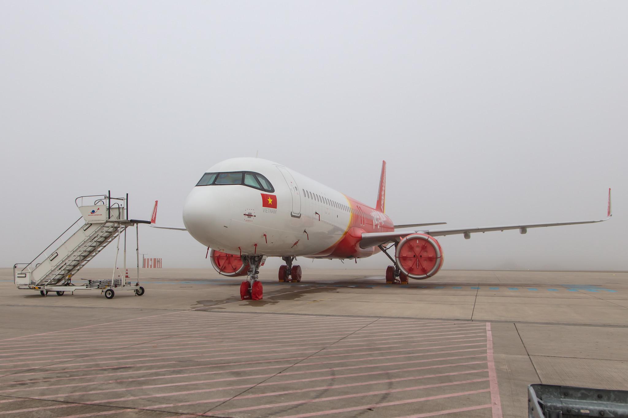 Flughafen Rostock-Laage: VietJetAir (VJ / VJC) |  Airbus A321-271NX A21N | D-AYAF (VN-A533) | MSN 9515