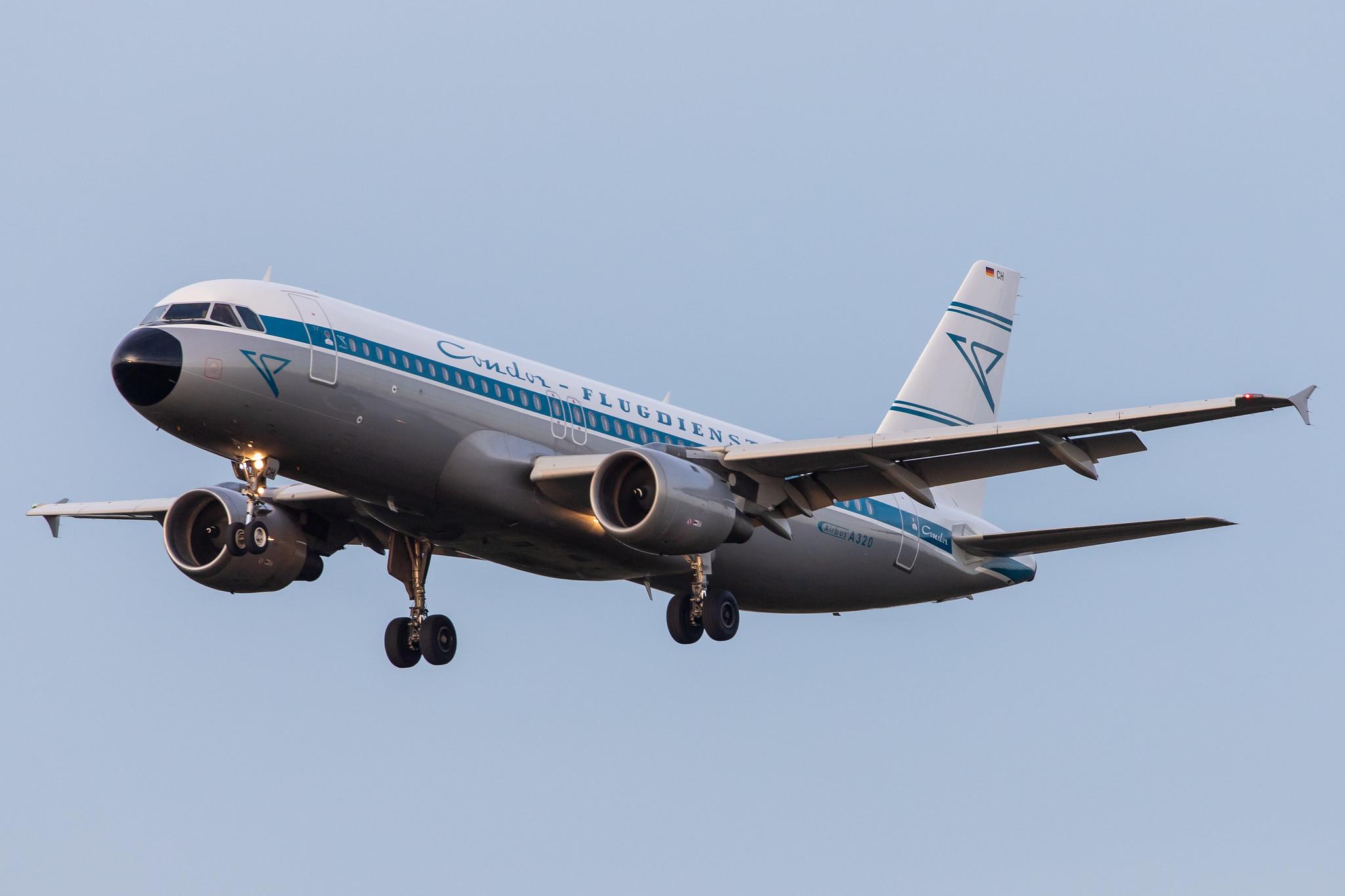 Frankfurt Airport: Condor (DE / CFG) |  Livery: Retro Livery |  Airbus A320-212 A320 | D-AICH | MSN 0971