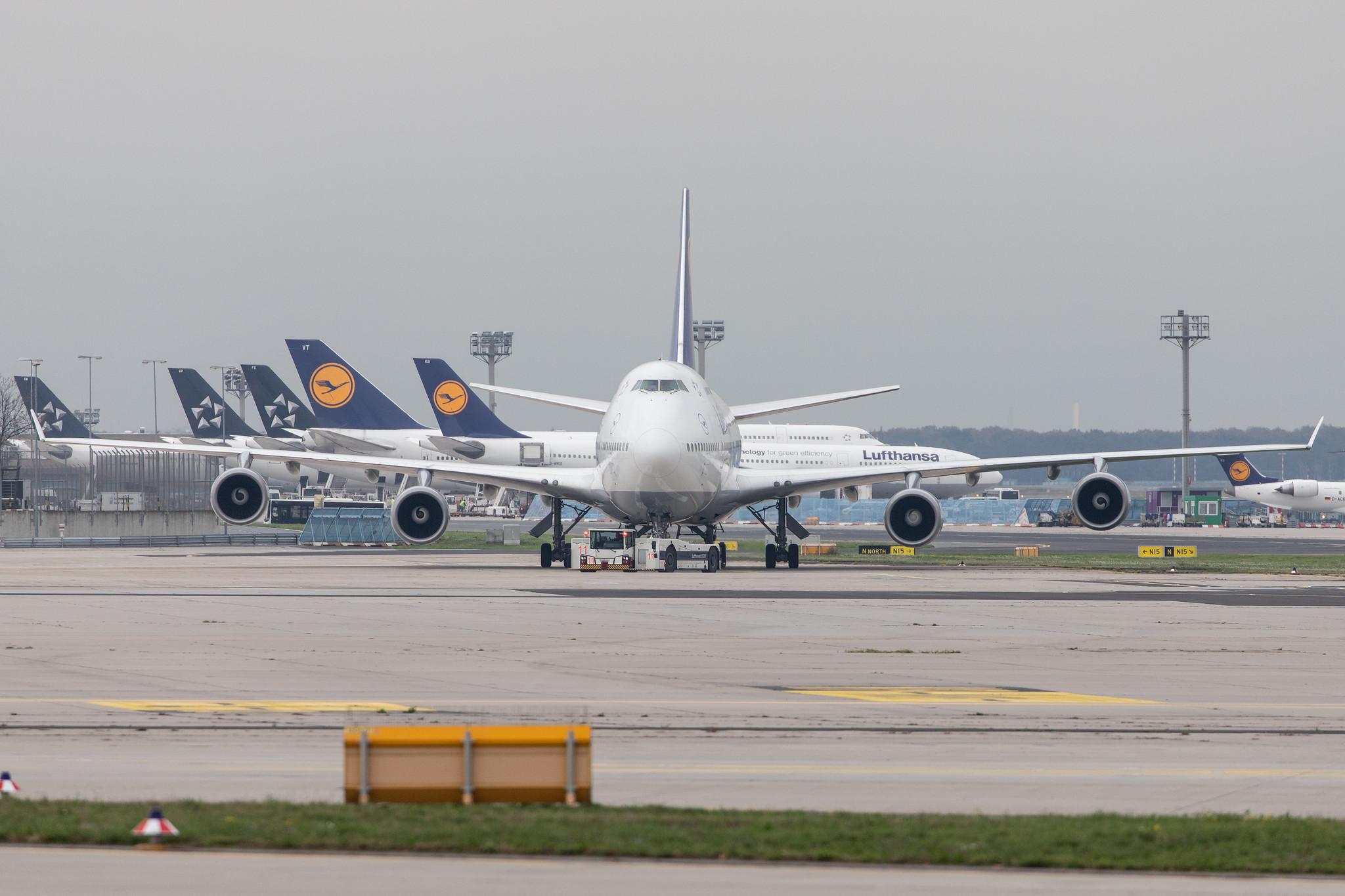 Frankfurt Airport: Lufthansa (LH / DLH) |  Boeing 747-430 B744 | D-ABVX | MSN 29868