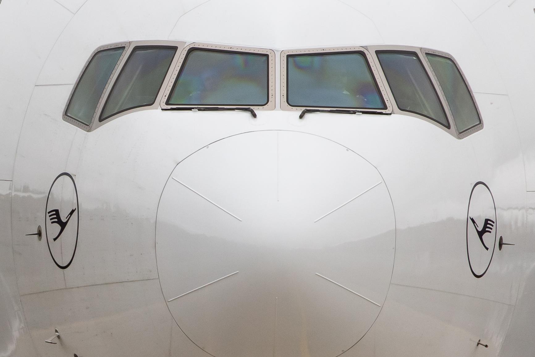 Frankfurt Airport: Lufthansa Cargo (/ GEC) |  Boeing 777-FBT B77L | D-ALFF | MSN 66089