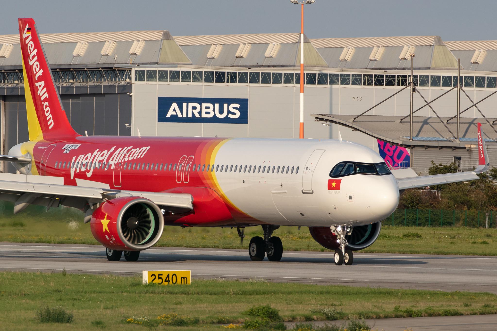 Hamburg Finkenwerder: VietJetAir (VJ / VJC) |  Airbus A321-271NX A21N | D-AVYO (VN-A524) | MSN 9401