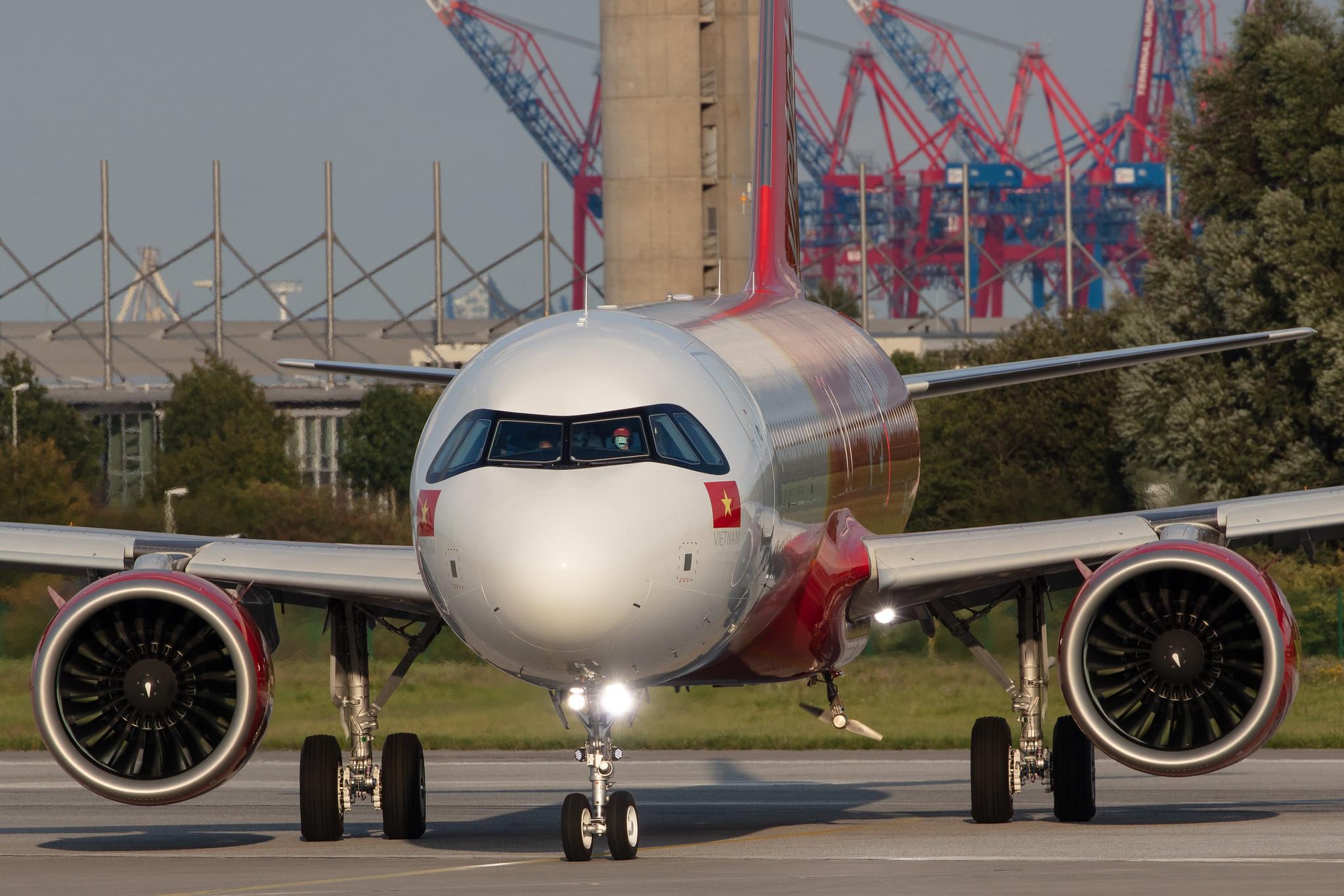 Hamburg Finkenwerder: VietJetAir (VJ / VJC) |  Airbus A321-271NX A21N | D-AVYO (VN-A524) | MSN 9401