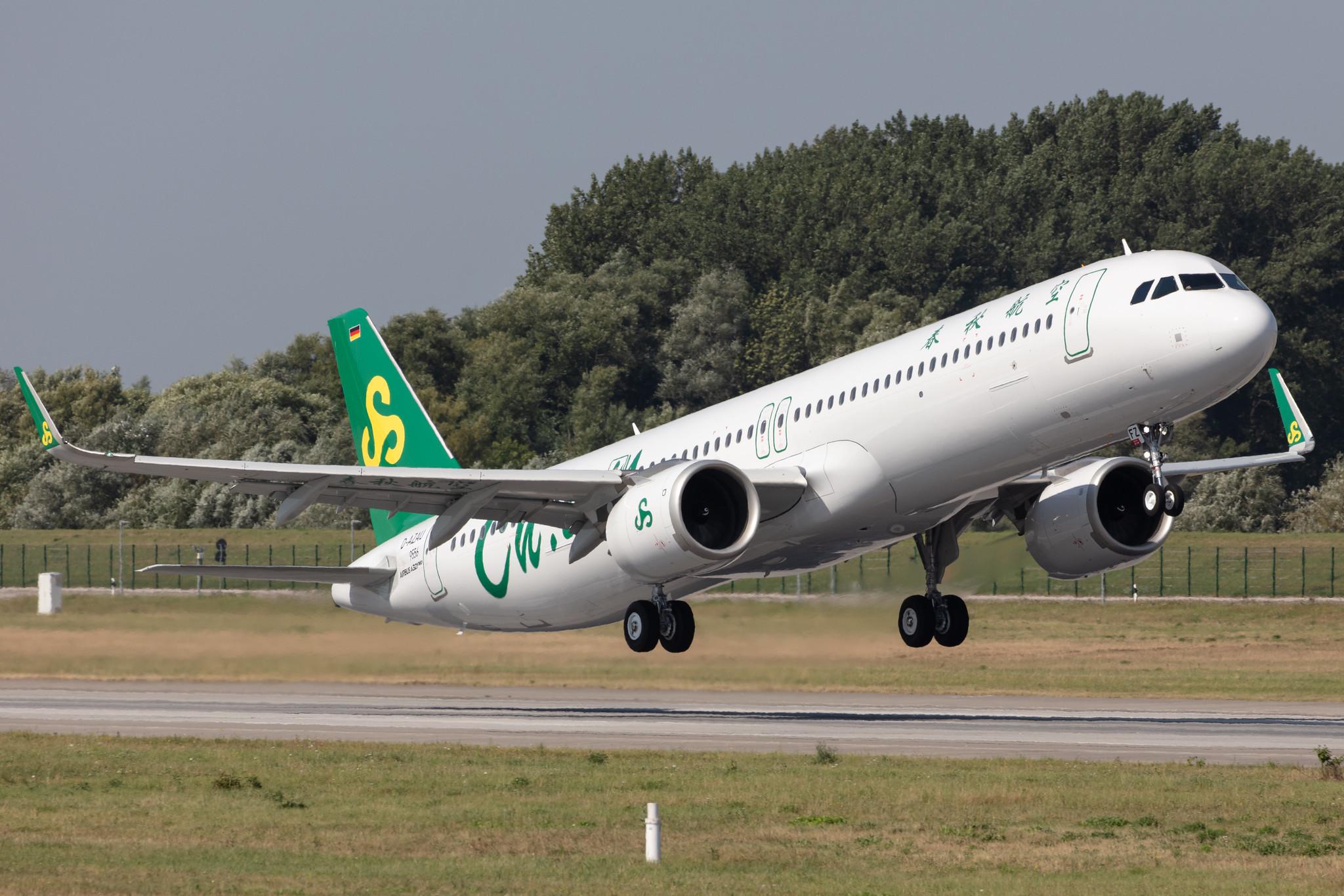 Hamburg Finkenwerder: Spring Airlines  (9C / CQH) |  Airbus A321-253NX A21N | D-AZAU (B-30FZ) | MSN 9556