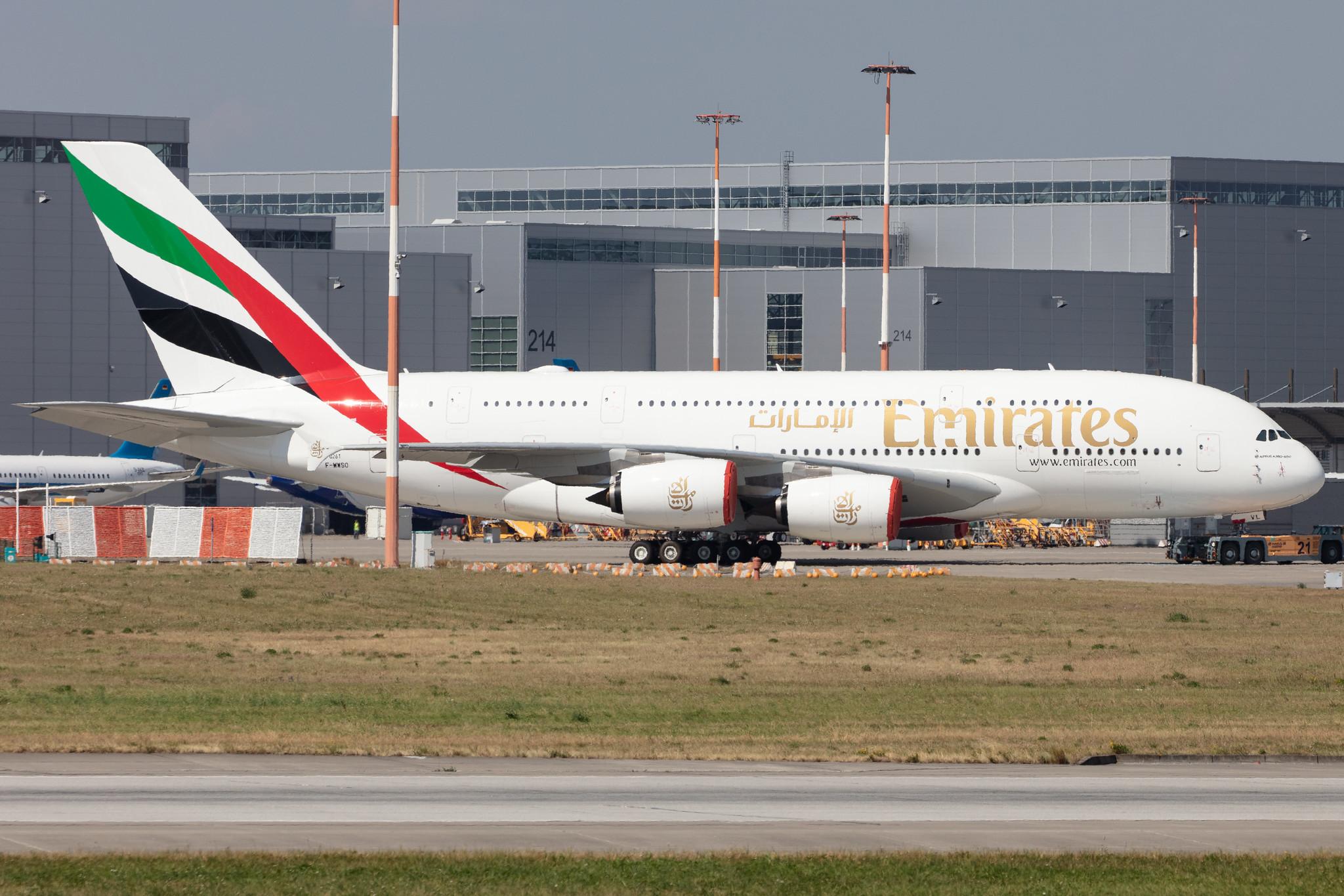 Hamburg Finkenwerder: Emirates (EK / UAE) |  Airbus A380-842 A388 | F-WWSO (A6-EVL) | MSN 261
