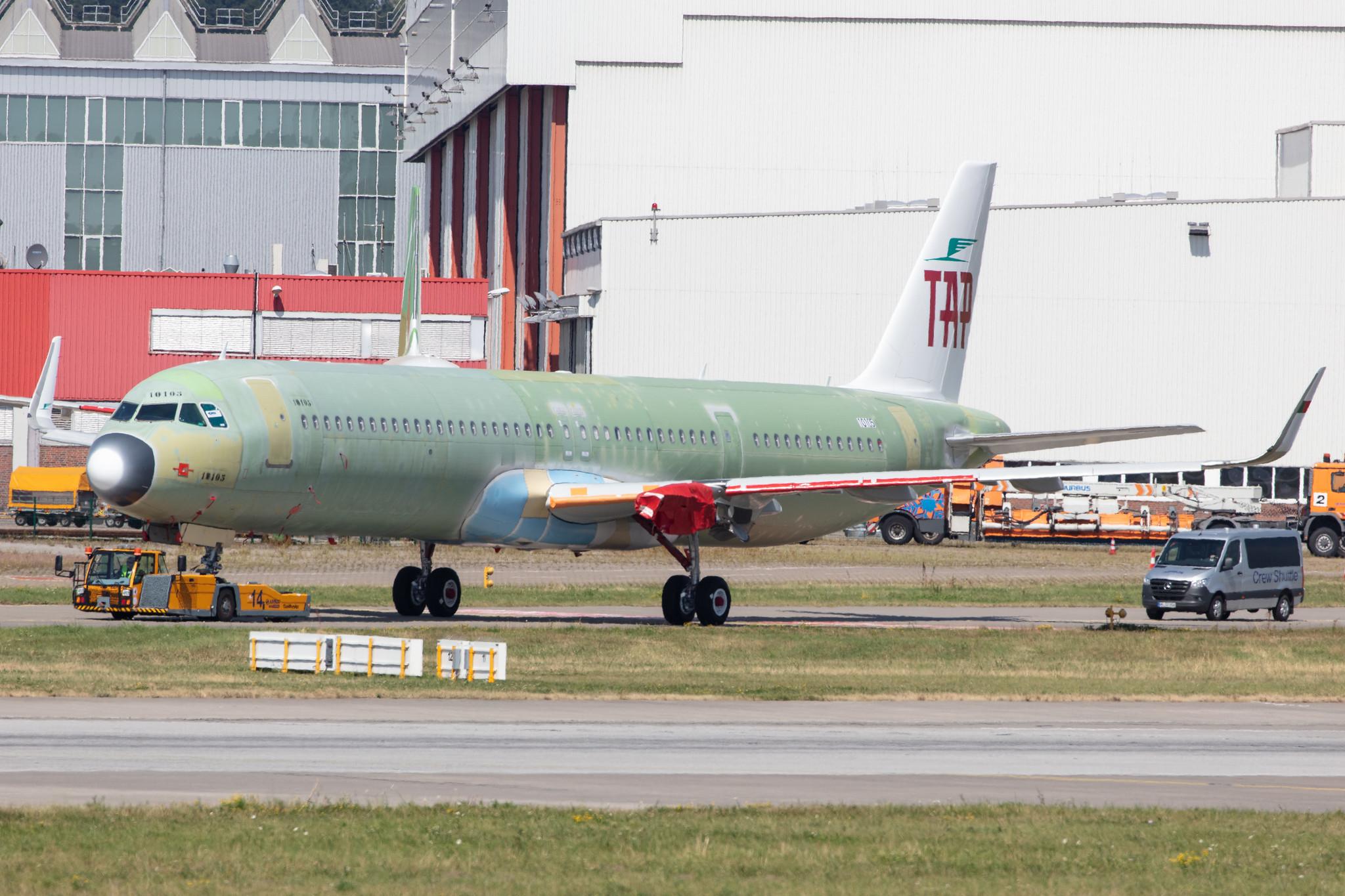 Hamburg Finkenwerder: TAP Air Portugal (TP / TAP) | Livery: Retro Livery | Airbus A321-251NX A21N | D-AZAO | MSN 10105