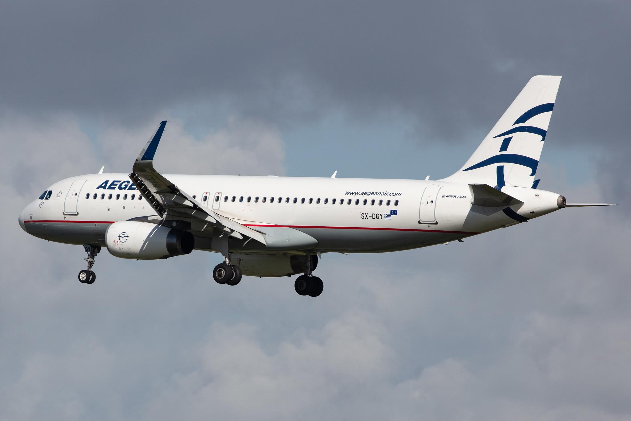 Amsterdam Airport Schiphol: Aegean Airlines (A3 / AEE) |  Airbus A320-232 A320 | SX-DGY | MSN 6611