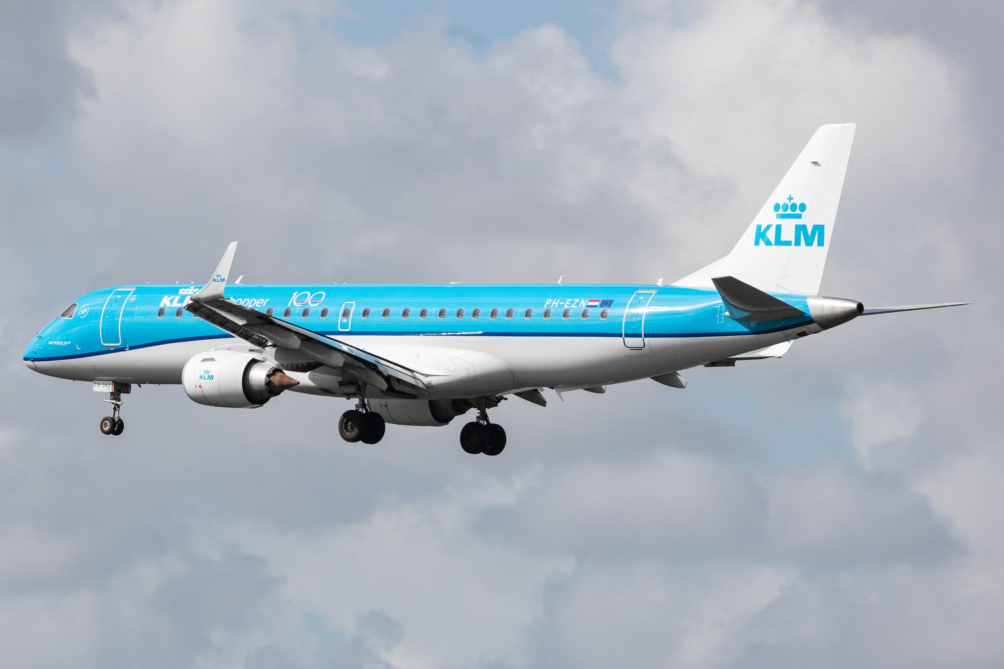 Amsterdam Airport Schiphol: KLM (KL / KLM) | Operator: KLM Cityhopper |  Embraer E190STD E190 | PH-EZN | MSN 19000342