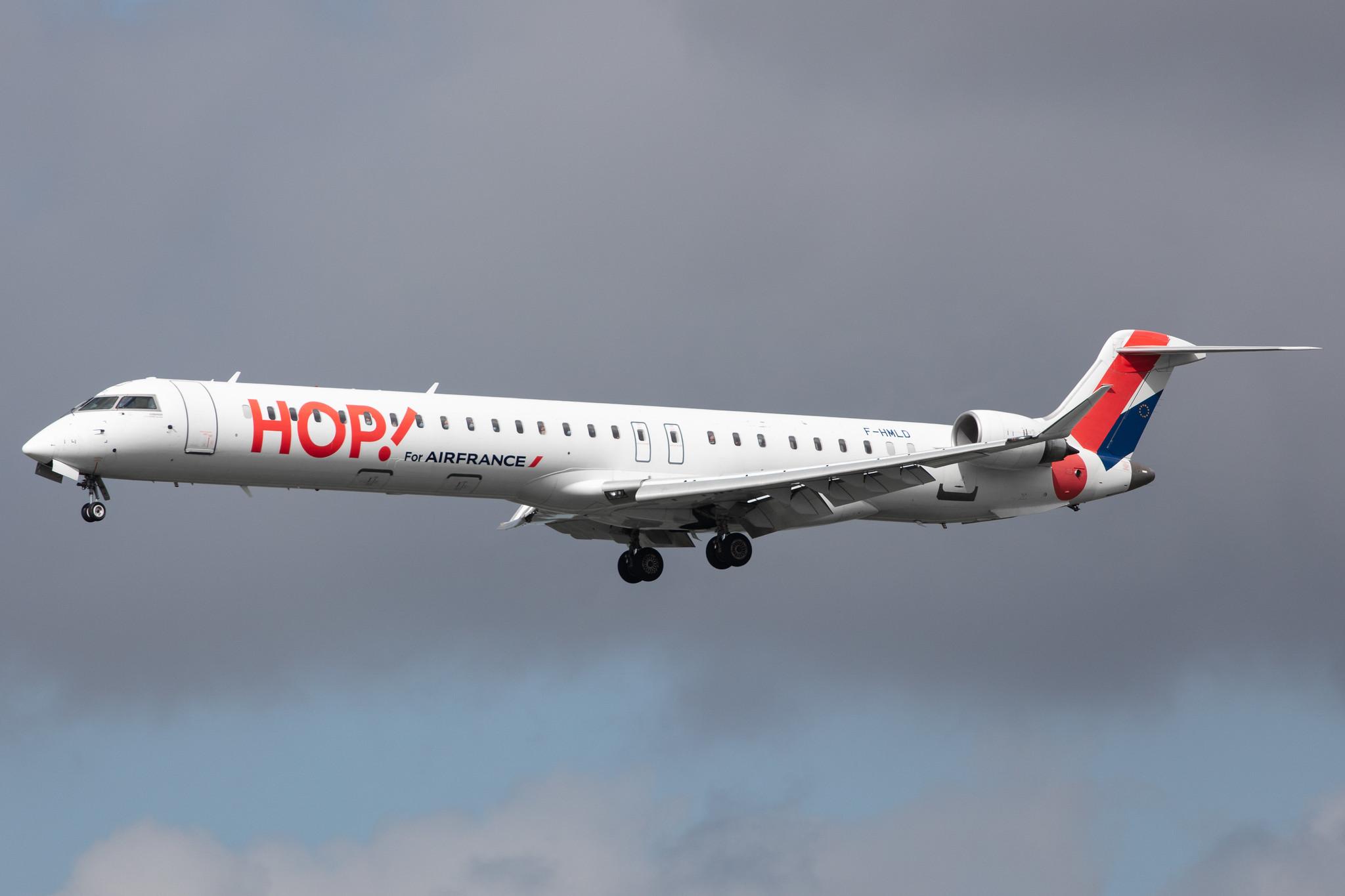 Amsterdam Airport Schiphol: Air France (AF / AFR) | Operator: Air France Hop |  Mitsubishi CRJ-1000EL CRJX | F-HMLD | MSN 19007