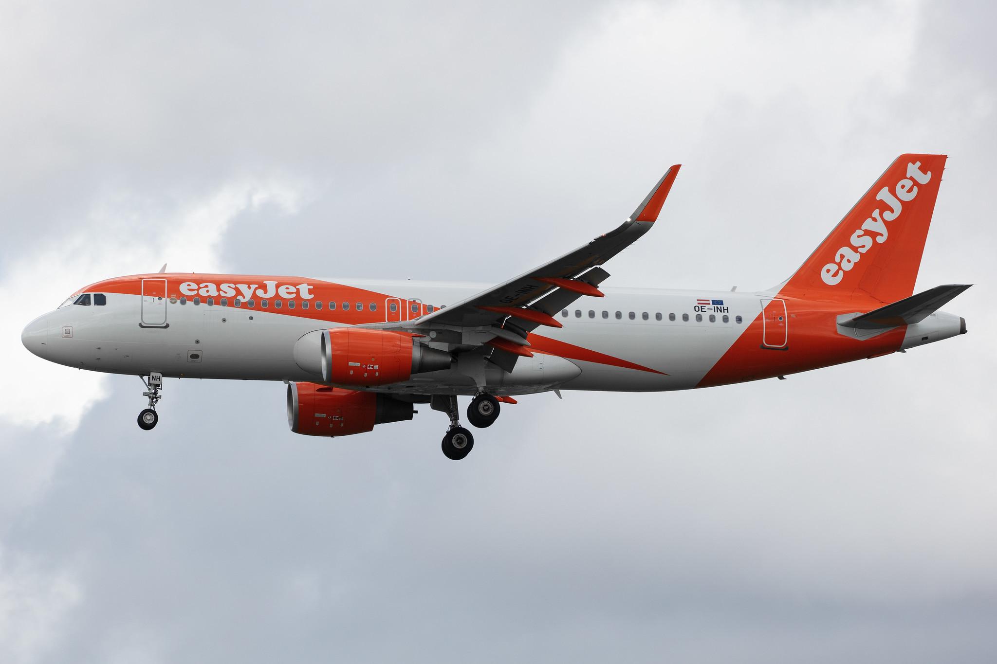 Amsterdam Airport Schiphol: easyJet (U2 / EZY) | Operator: easyJet Europe |  Airbus A320-214 A320 | OE-INH | MSN 7904