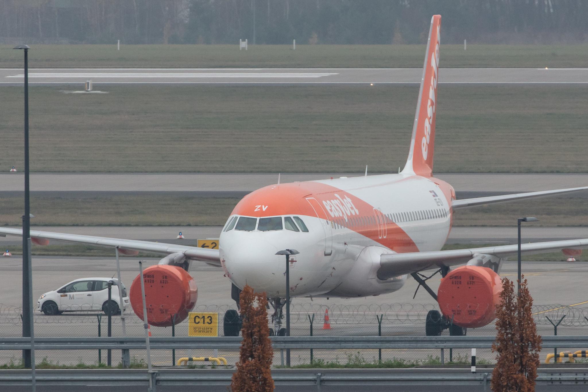Flughafen Berlin Brandenburg: easyJet (U2 / EZY) | Operator: easyJet Europe |  Airbus A320-214 A320 | OE-IZV | MSN 2968