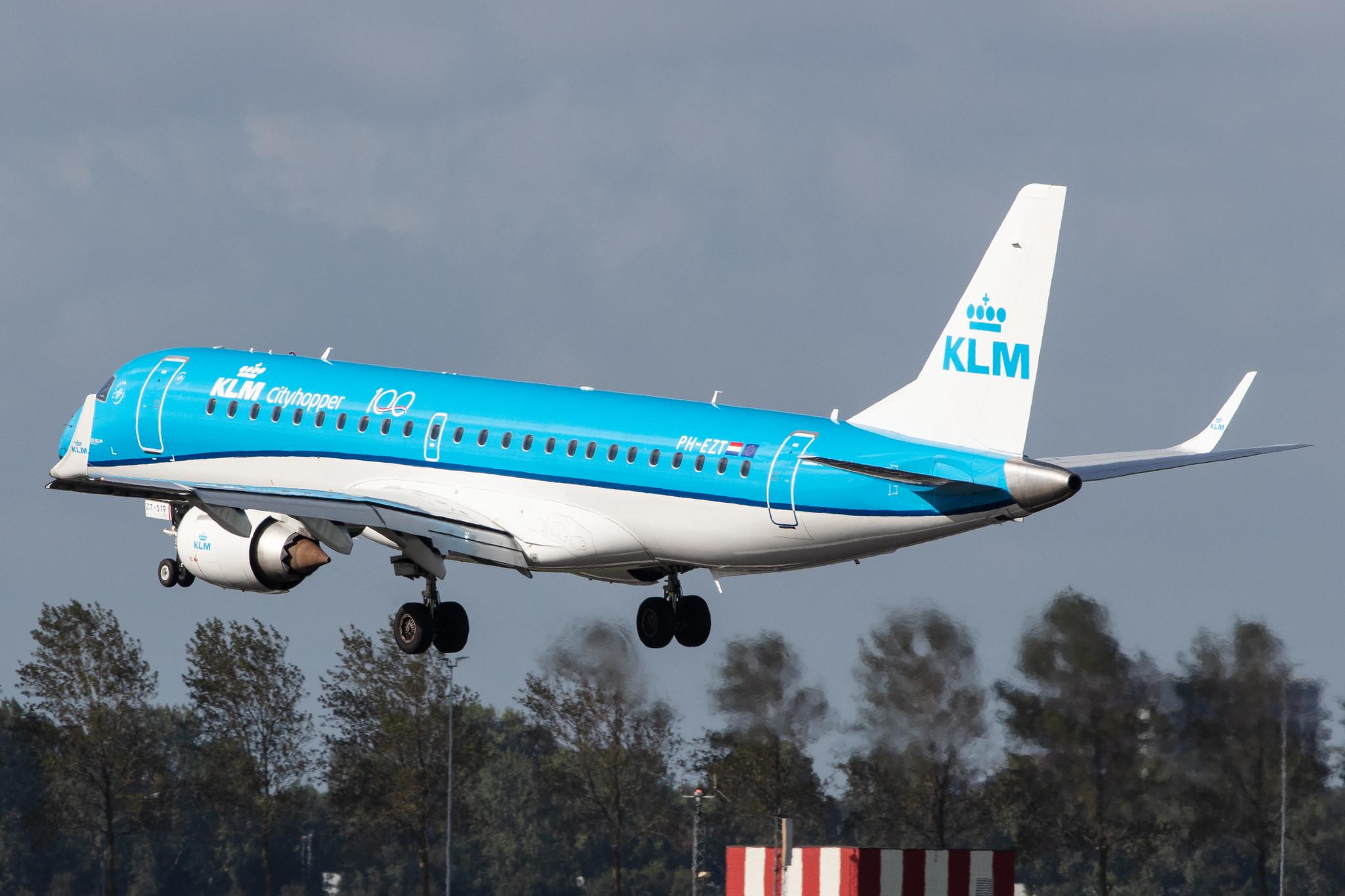 Amsterdam Airport Schiphol: KLM (KL / KLM) | Operator: KLM Cityhopper |  Embraer E190STD E190 | PH-EZT | MSN 19000519