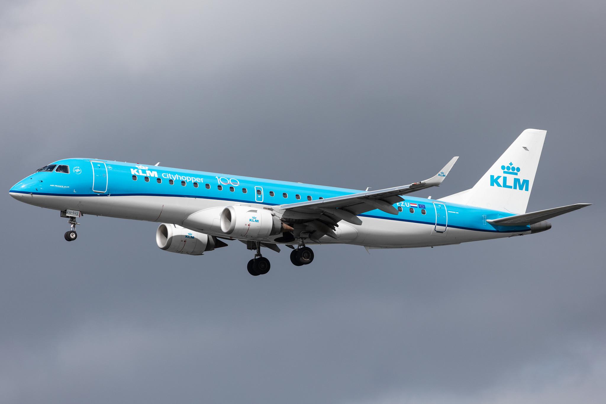 Amsterdam Airport Schiphol: KLM (KL / KLM) | Operator: KLM Cityhopper |  Embraer E190STD E190 | PH-EZU | MSN 19000522