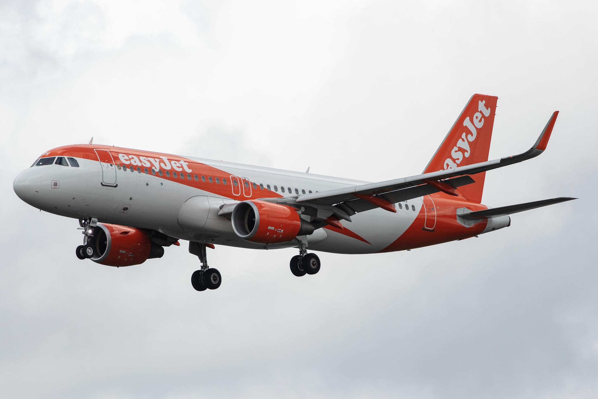Amsterdam Airport Schiphol: easyJet (U2 / EZY) | Operator: easyJet Europe |  Airbus A320-214 A320 | OE-INH | MSN 7904