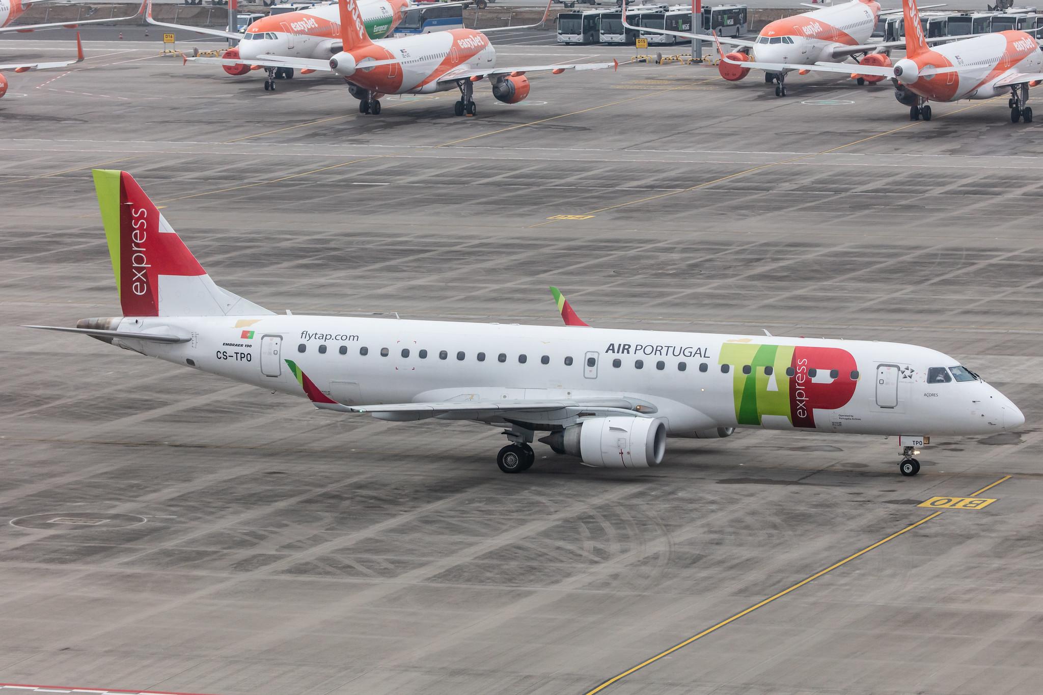 Flughafen Berlin Brandenburg: TAP Express (NI / PGA) |  Embraer E190LR E190 | CS-TPO | MSN 19000432