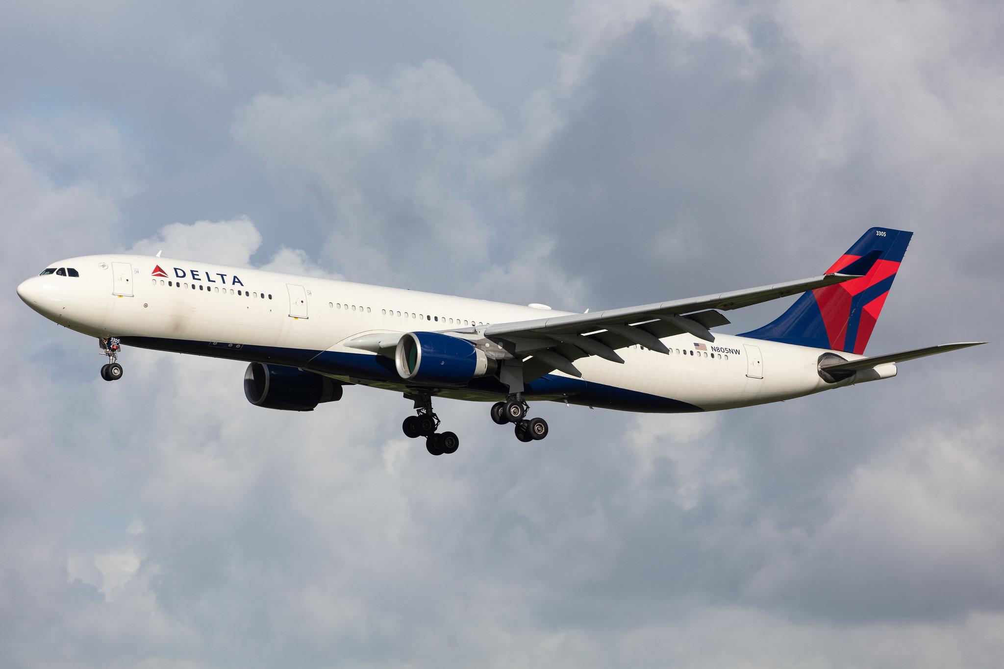 Amsterdam Airport Schiphol: Delta Air Lines (DL / DAL) |  Airbus A330-323 A333 | N805NW | MSN 0552