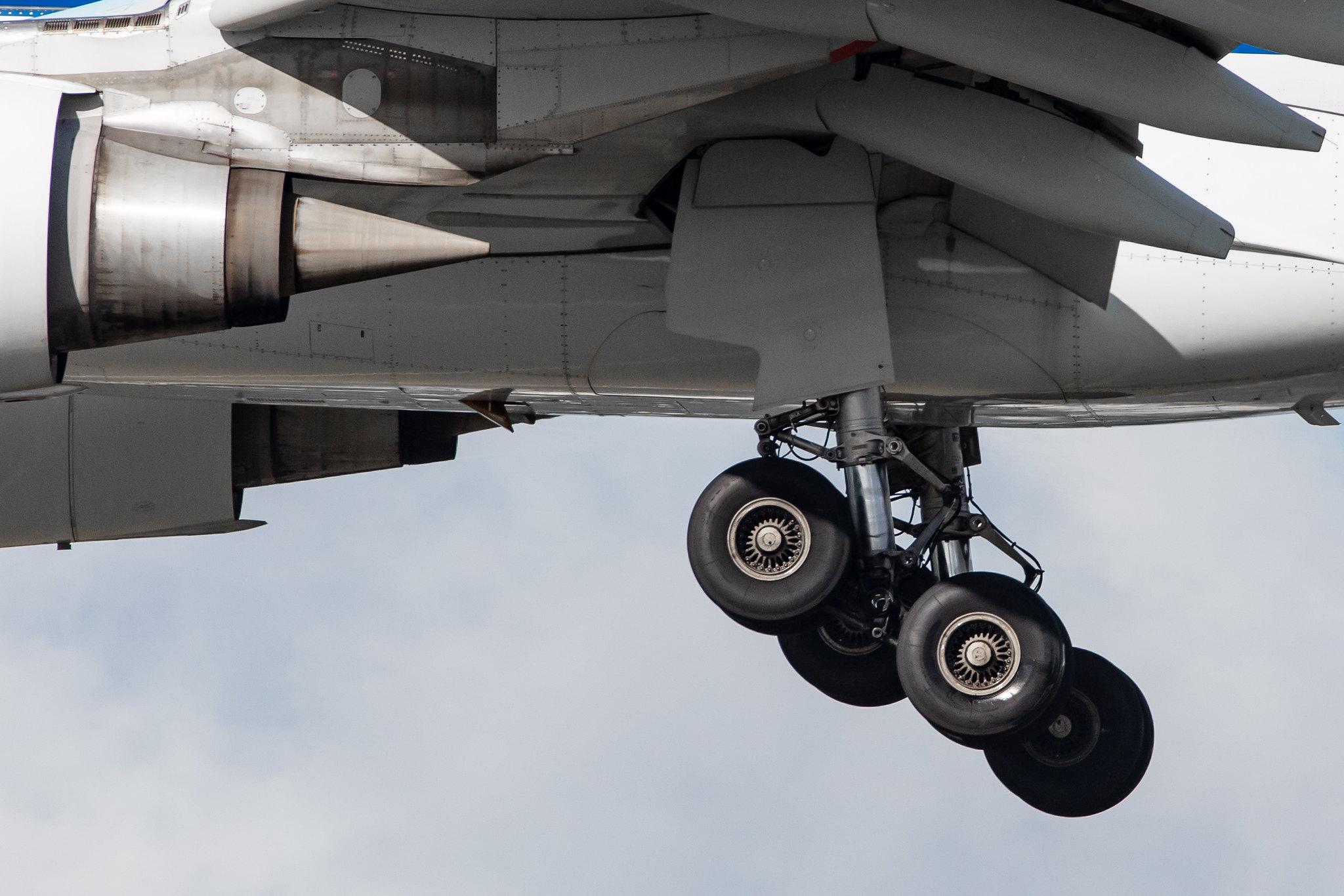 Amsterdam Airport Schiphol: KLM (KL / KLM) |  Airbus A330-303 A333 | PH-AKD | MSN 1300