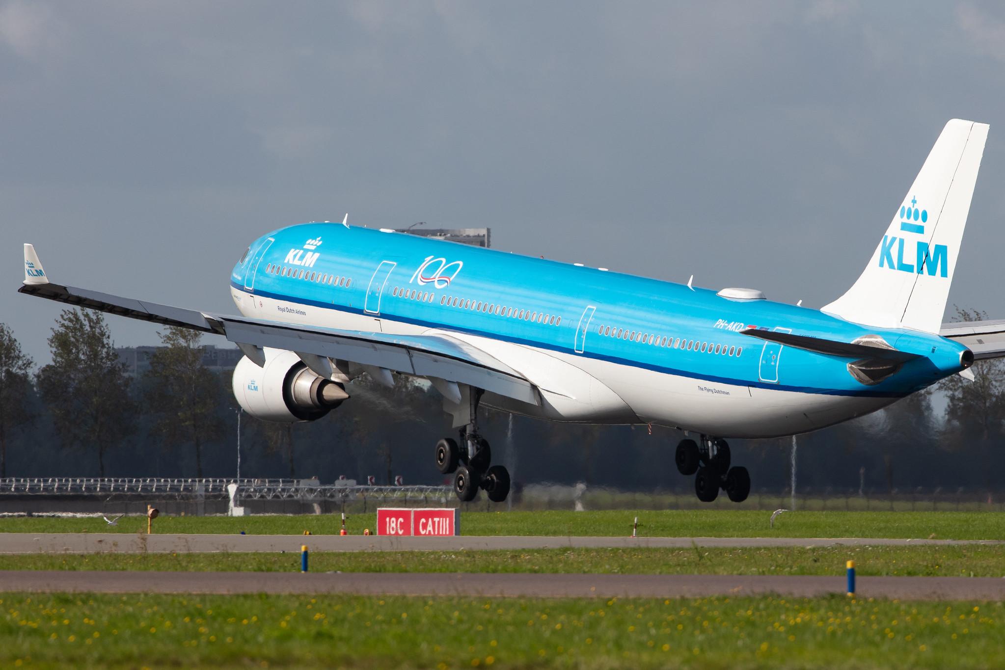 Amsterdam Airport Schiphol: KLM (KL / KLM) |  Airbus A330-303 A333 | PH-AKD | MSN 1300
