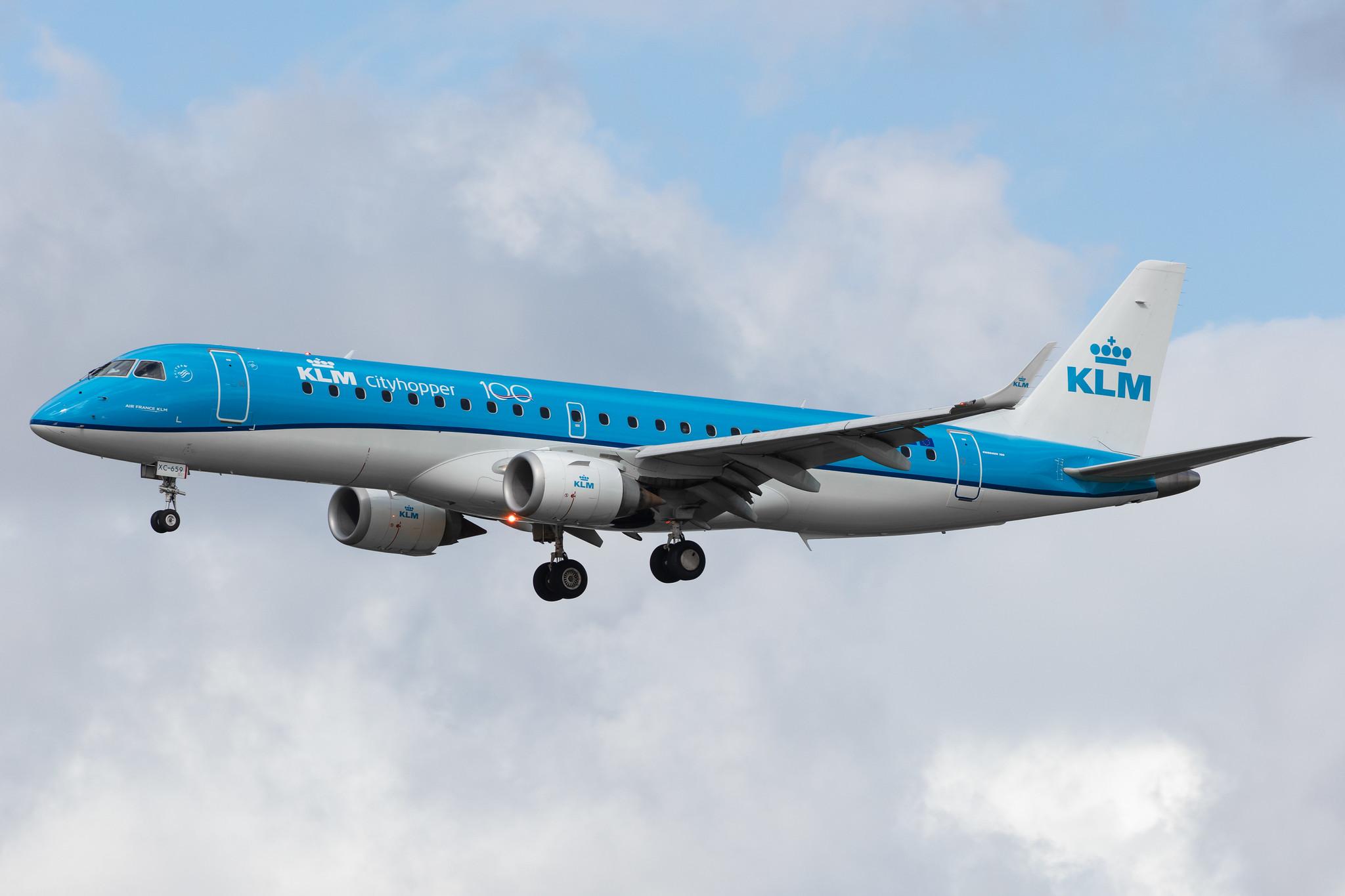 Amsterdam Airport Schiphol: KLM (KL / KLM) | Operator: KLM Cityhopper |  Embraer E190STD E190 | PH-EXC | MSN 19000659
