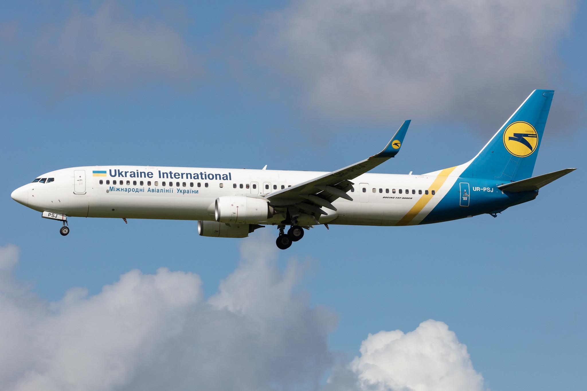 Amsterdam Airport Schiphol: Ukraine International Airlines (PS / AUI) | Operator: Ukraine Int. Airlines |  Boeing 737-9KV(ER) B739 | UR-PSJ | MSN 41535
