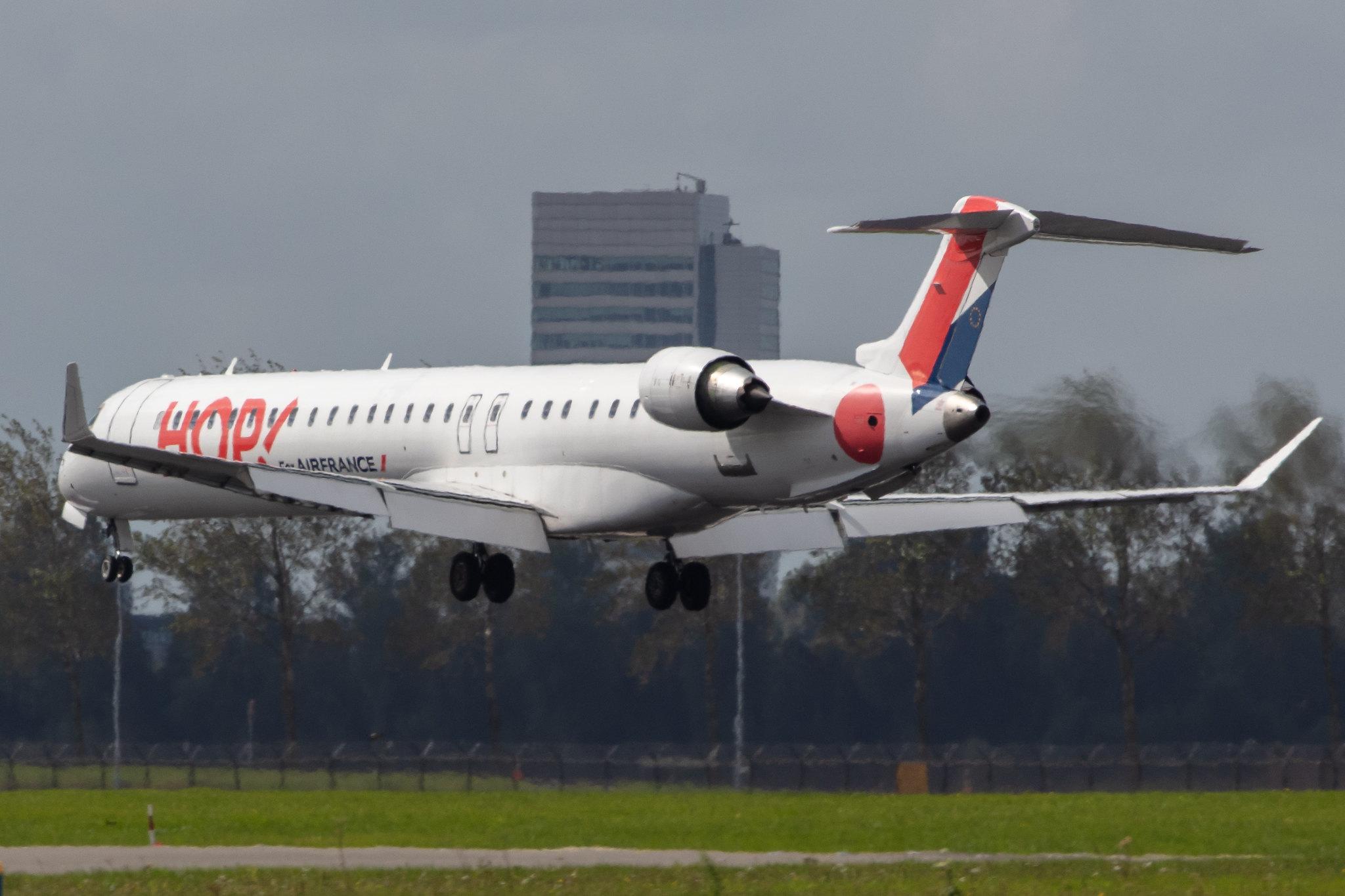 Amsterdam Airport Schiphol: Air France (AF / AFR) | Operator: Air France Hop |  Mitsubishi CRJ-1000EL CRJX | F-HMLD | MSN 19007