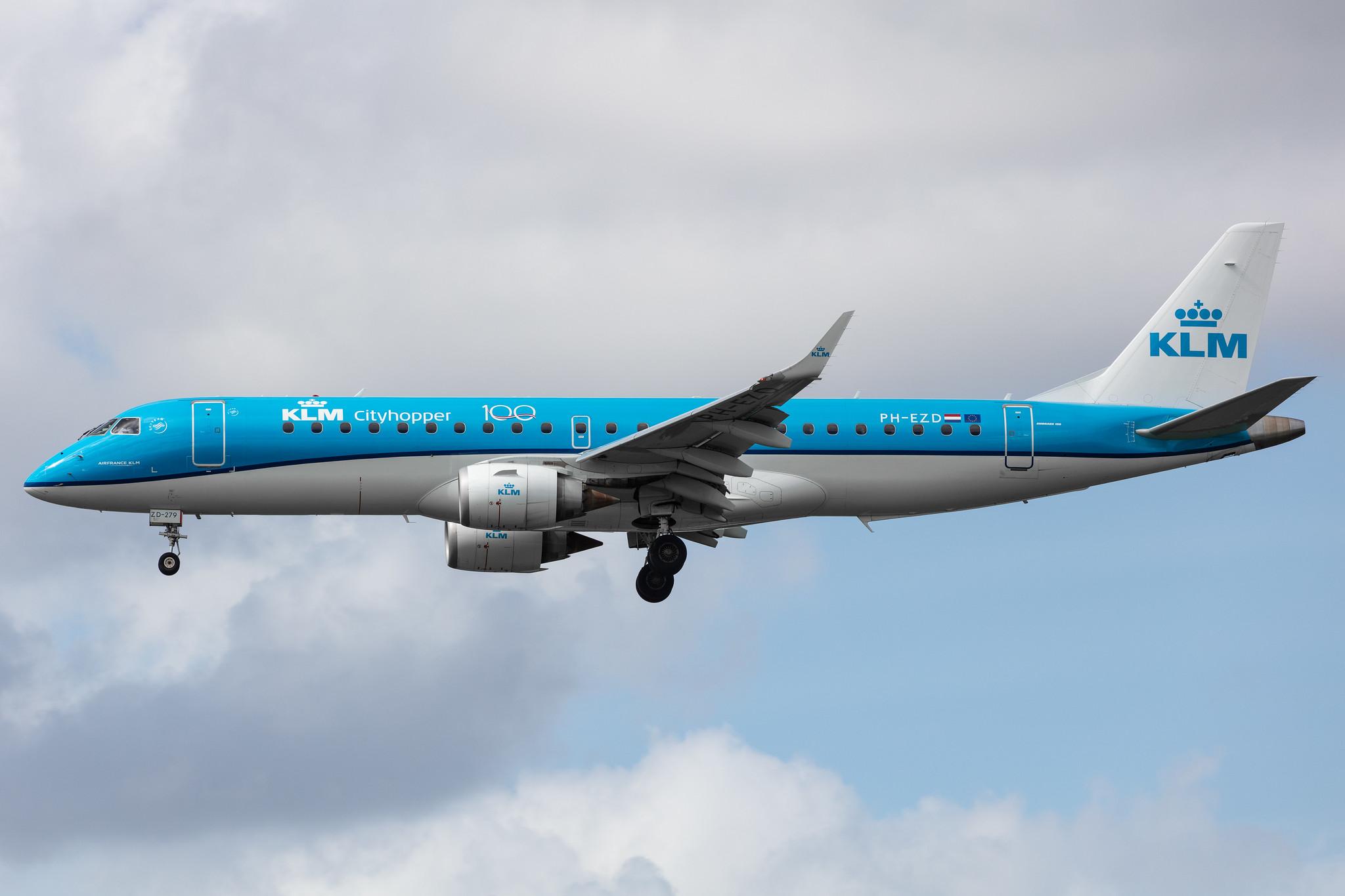 Amsterdam Airport Schiphol: KLM (KL / KLM) | Operator: KLM Cityhopper |  Embraer E190STD E190 | PH-EZD | MSN 19000279