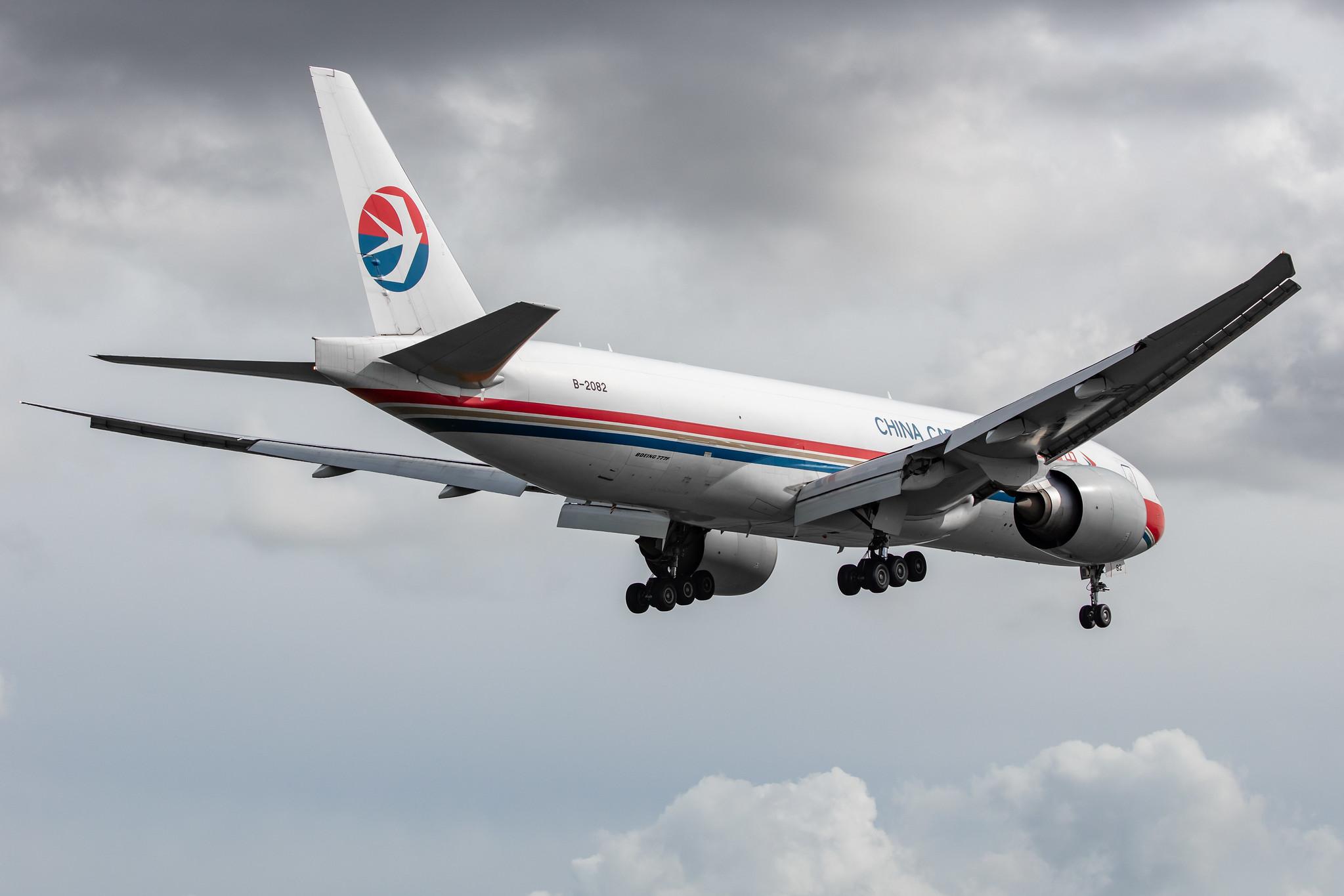 Amsterdam Airport Schiphol: China Cargo Airlines (CK / CKK) |  Boeing 777-F6N B77L | B-2082 | MSN 37716