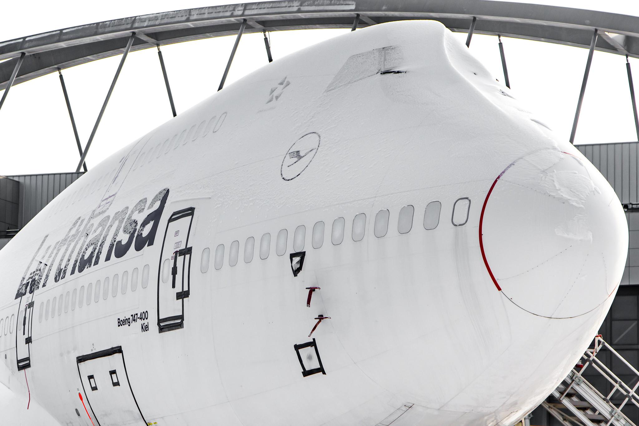 Hamburg Airport: Lufthansa (LH / DLH) |  Boeing 747-430 B744 | D-ABVM | MSN 29101