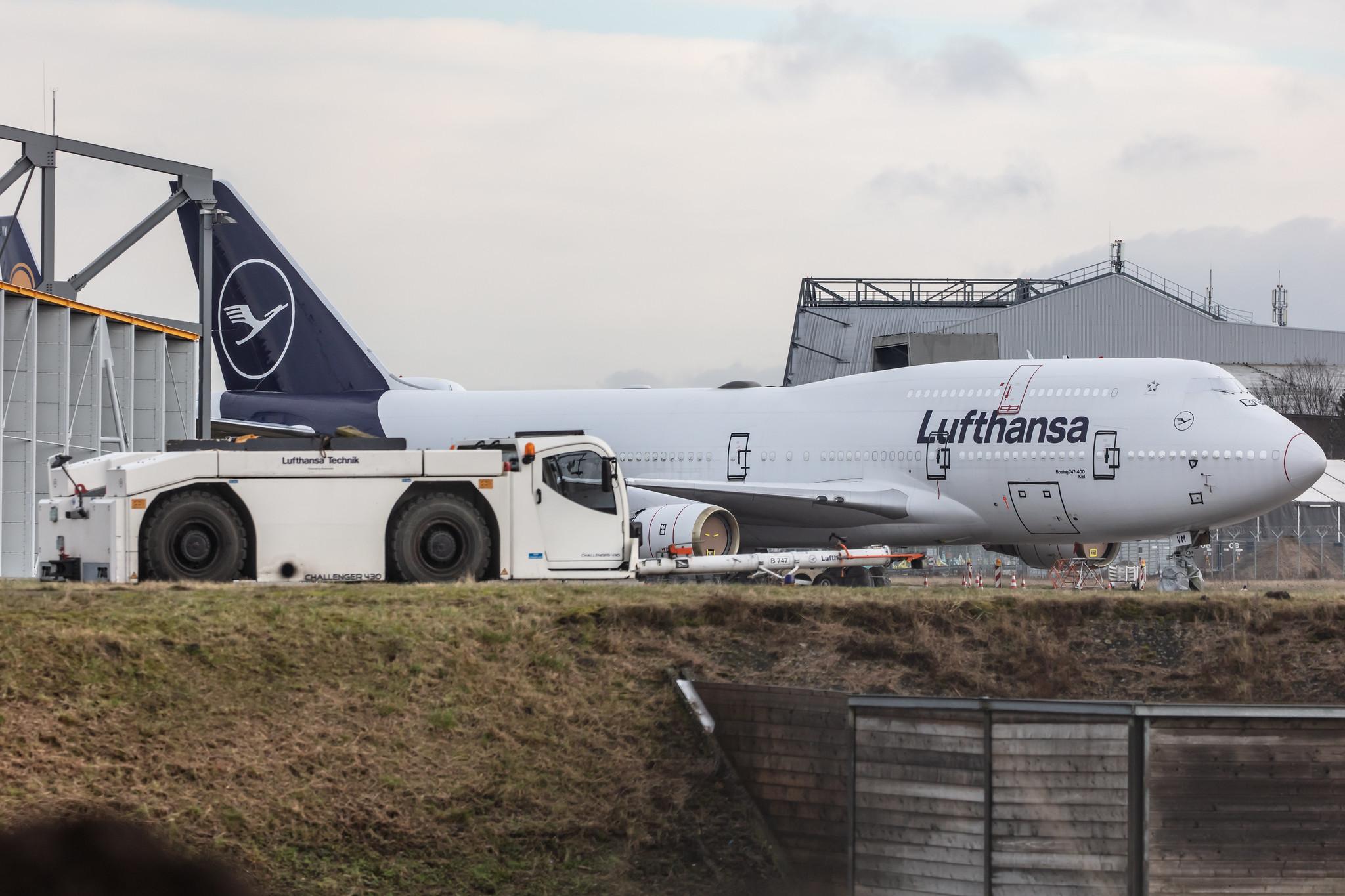 Hamburg Airport: Lufthansa (LH / DLH) |  Boeing 747-430 B744 | D-ABVM | MSN 29101