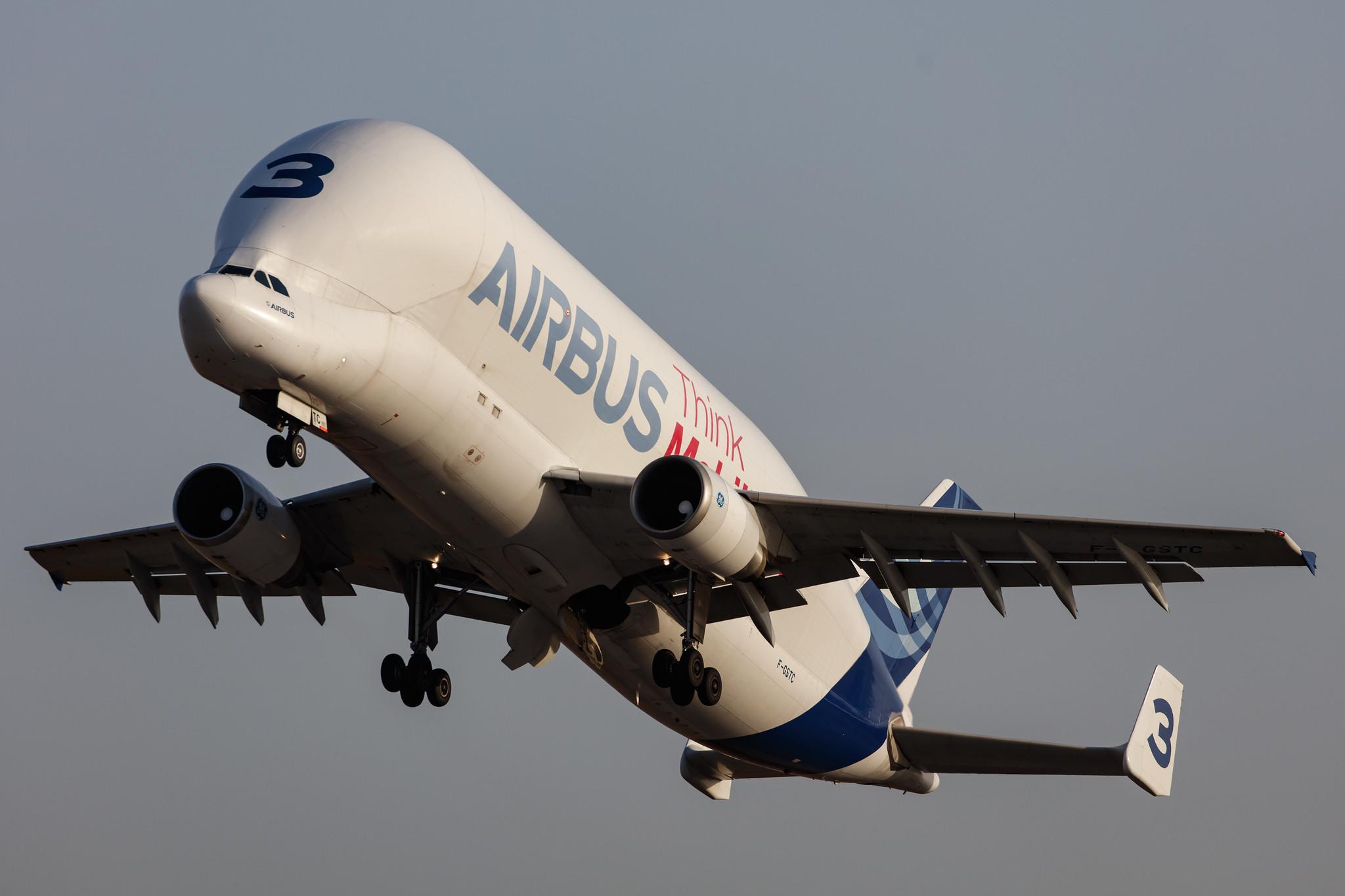 Hamburg Finkenwerder: Airbus Transport International (4Y / BGA) |  Airbus A300-608ST Beluga A3ST | F-GSTC | MSN 765