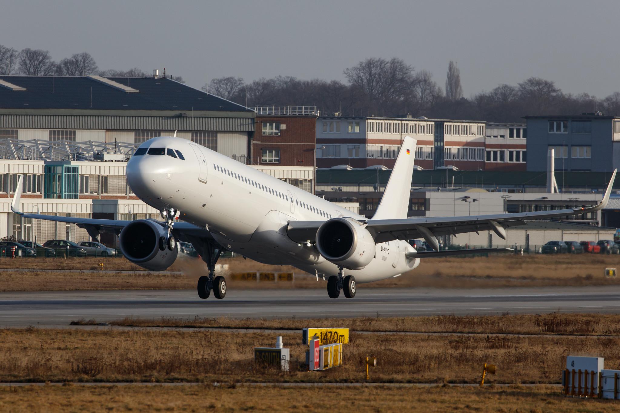 Hamburg Finkenwerder: Capital Airlines (JD / CBJ) | Airbus A321-251NX A21N | D-AVYQ | MSN 10161