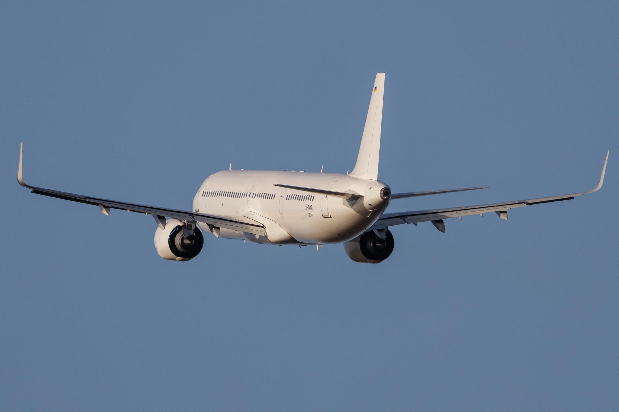 Hamburg Finkenwerder: Capital Airlines (JD / CBJ) | Airbus A321-251NX A21N | D-AVYQ | MSN 10161