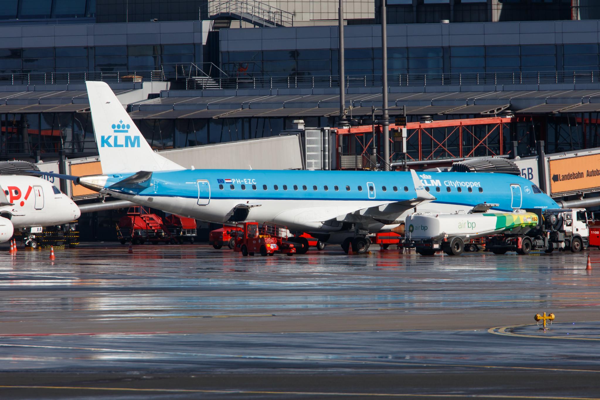 Hamburg Airport: KLM (KL / KLM) | Operator: KLM Cityhopper |  Embraer E190STD E190 | PH-EZC | MSN 19000250