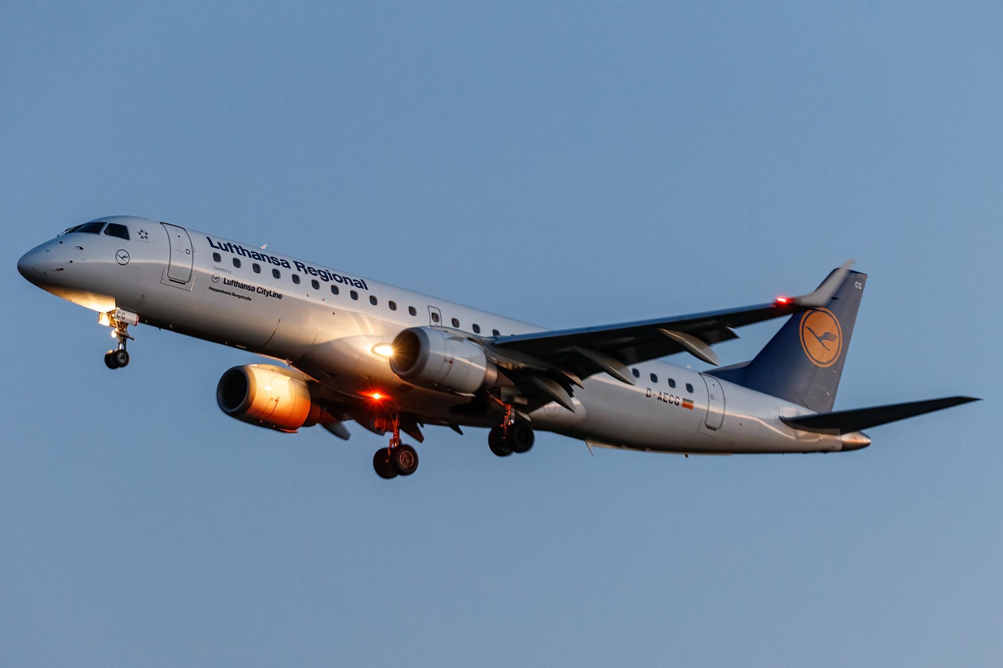 Hamburg Airport: Lufthansa (LH / DLH) | Operator: Lufthansa CityLine |  Embraer E190LR E190 | D-AECG | MSN 19000368
