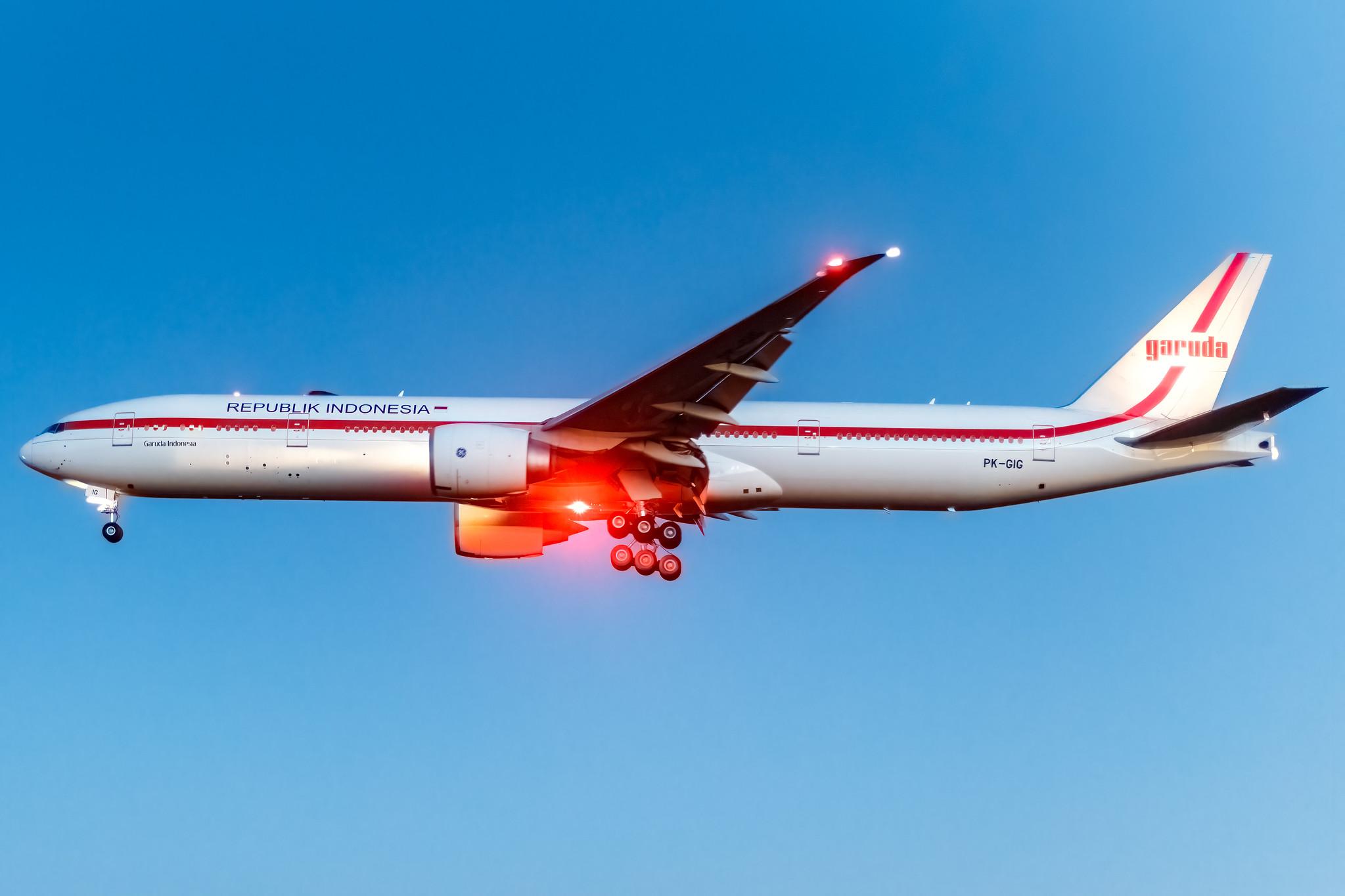 Hamburg Airport: Garuda Indonesia (GA / GIA) |  Boeing 777-3U3(ER) B77W | PK-GIG | MSN 29143