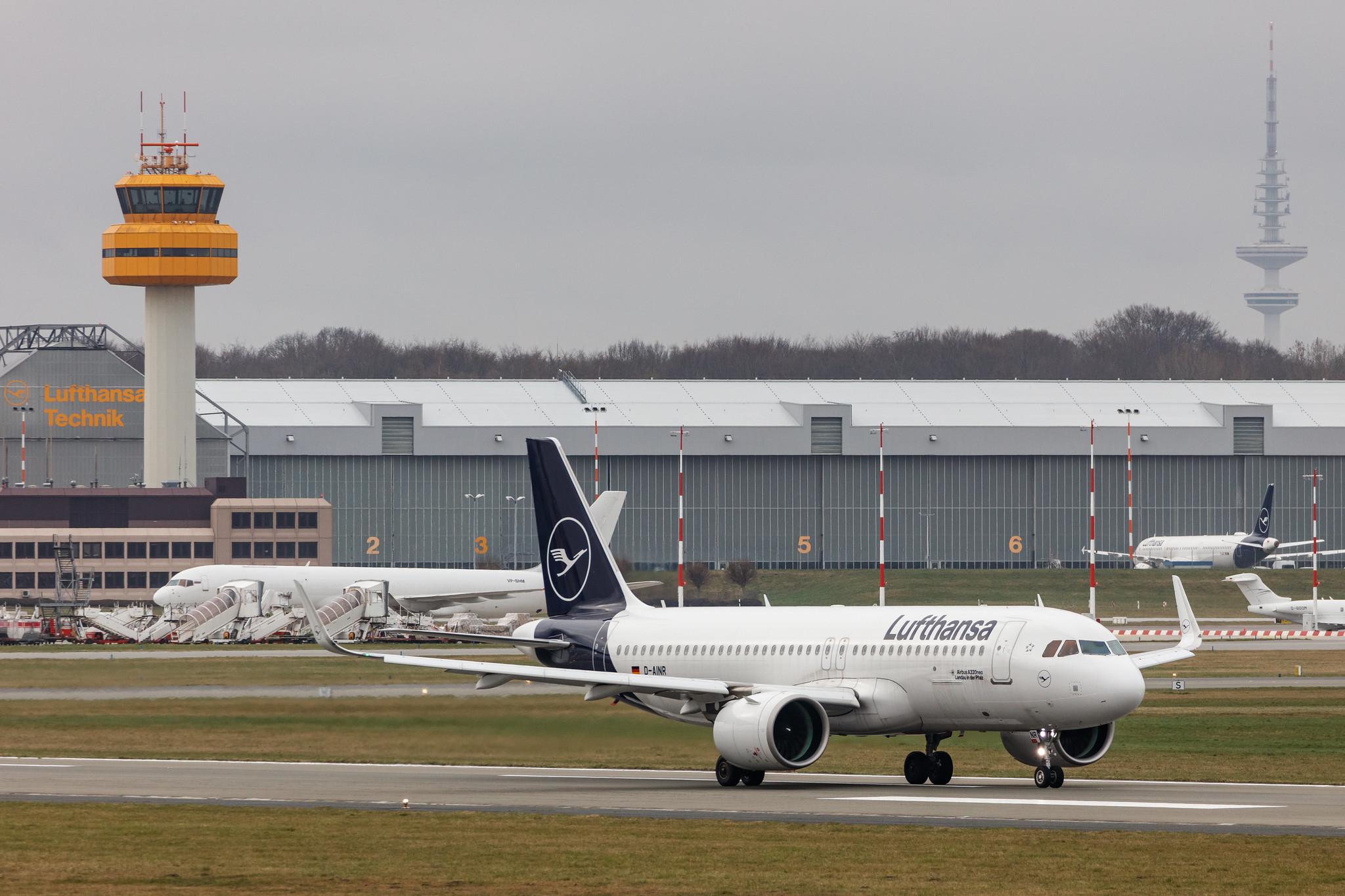 Hamburg Airport: Lufthansa (LH / DLH) |  Airbus A320-271N A20N | D-AINR | MSN 8725