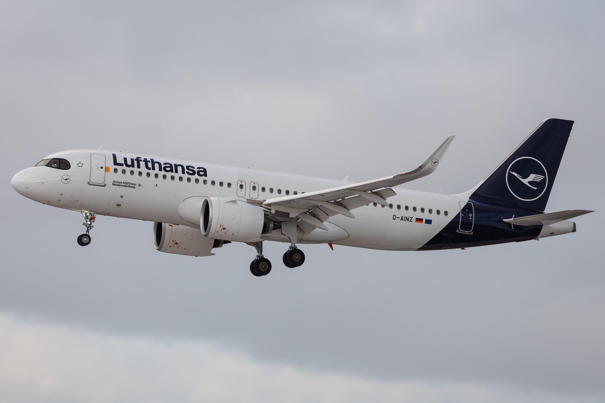 Hamburg Airport: Lufthansa (LH / DLH) |  Airbus A320-271N A20N | D-AINZ | MSN 9442